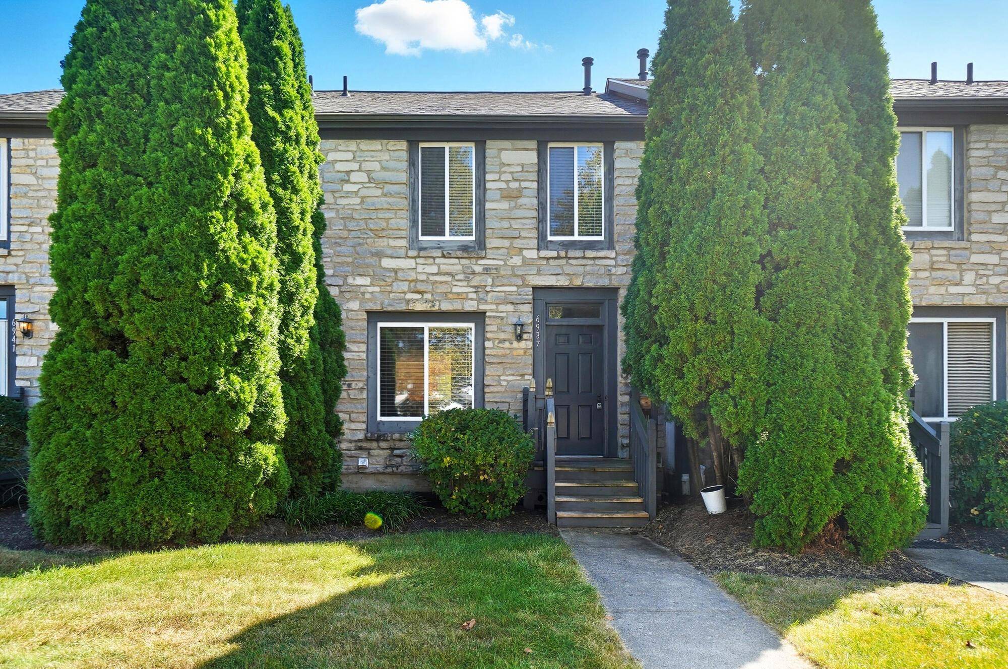 Dublin, OH 43017,6937 Dublin Village Drive