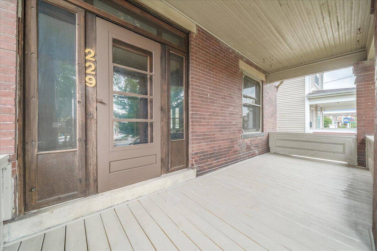 Columbus, OH 43201,229 E 11th Avenue