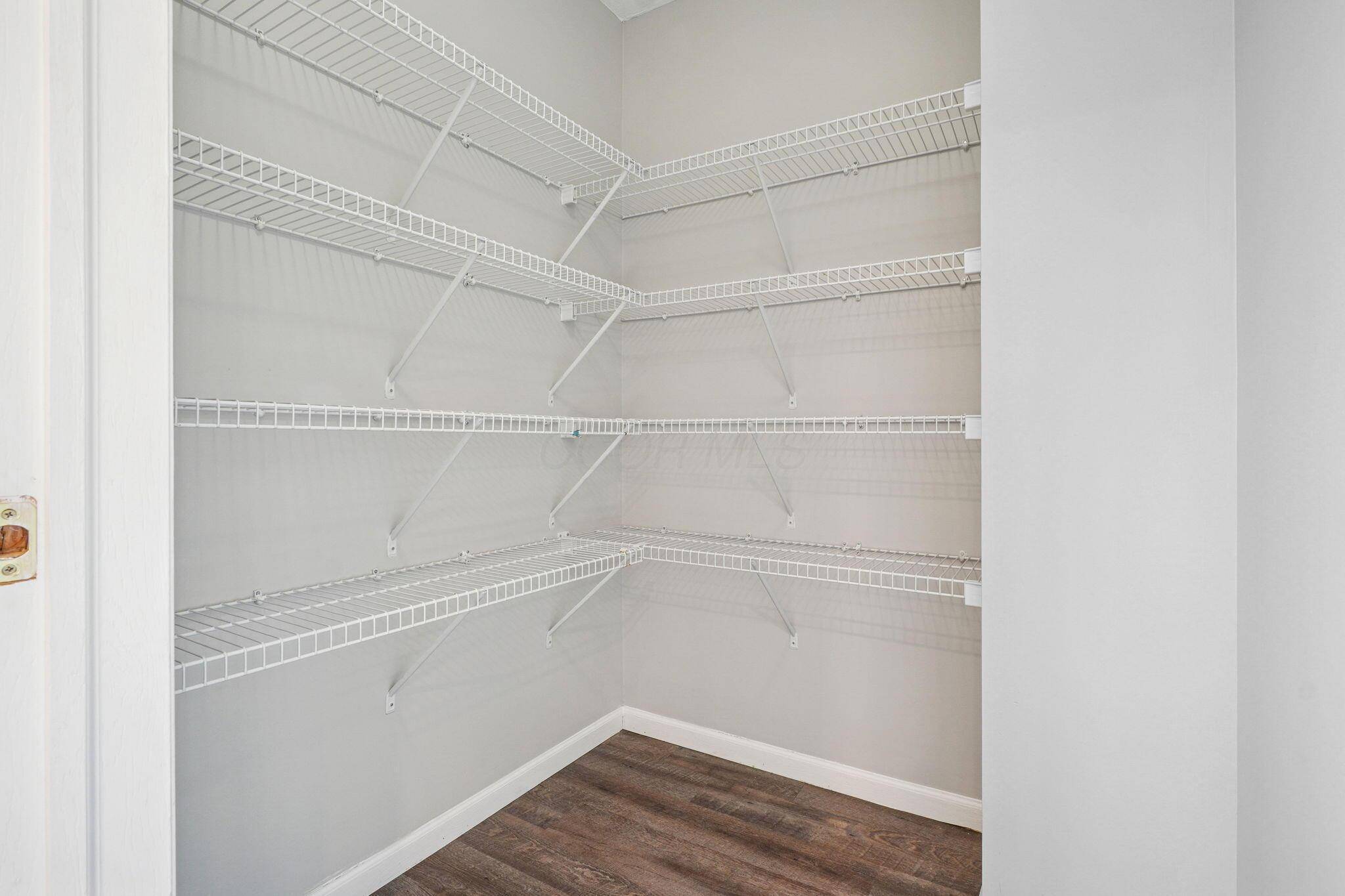 Columbus, OH 43228,1152 Kinneton