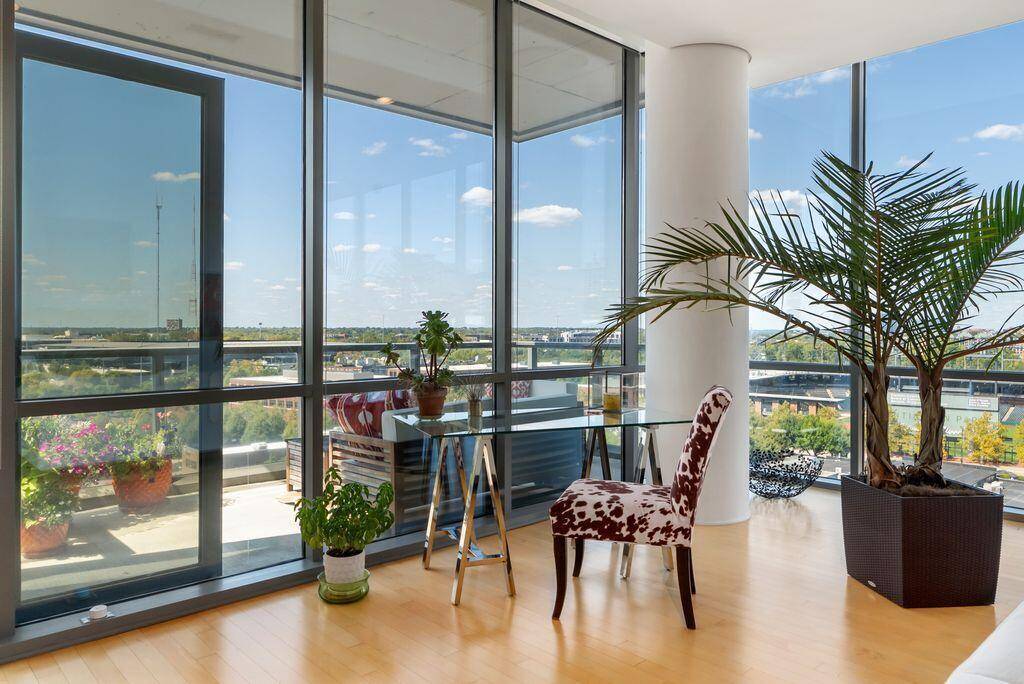 Columbus, OH 43215,300 W Spring Street #905