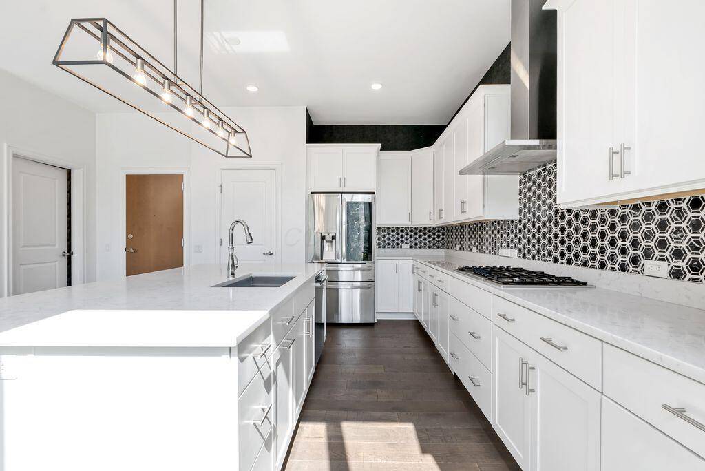 Columbus, OH 43215,250 W Spring Street #243