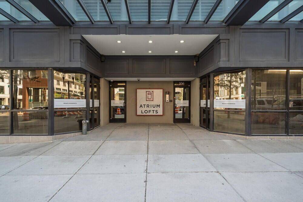Columbus, OH 43215,106 N High Street #103