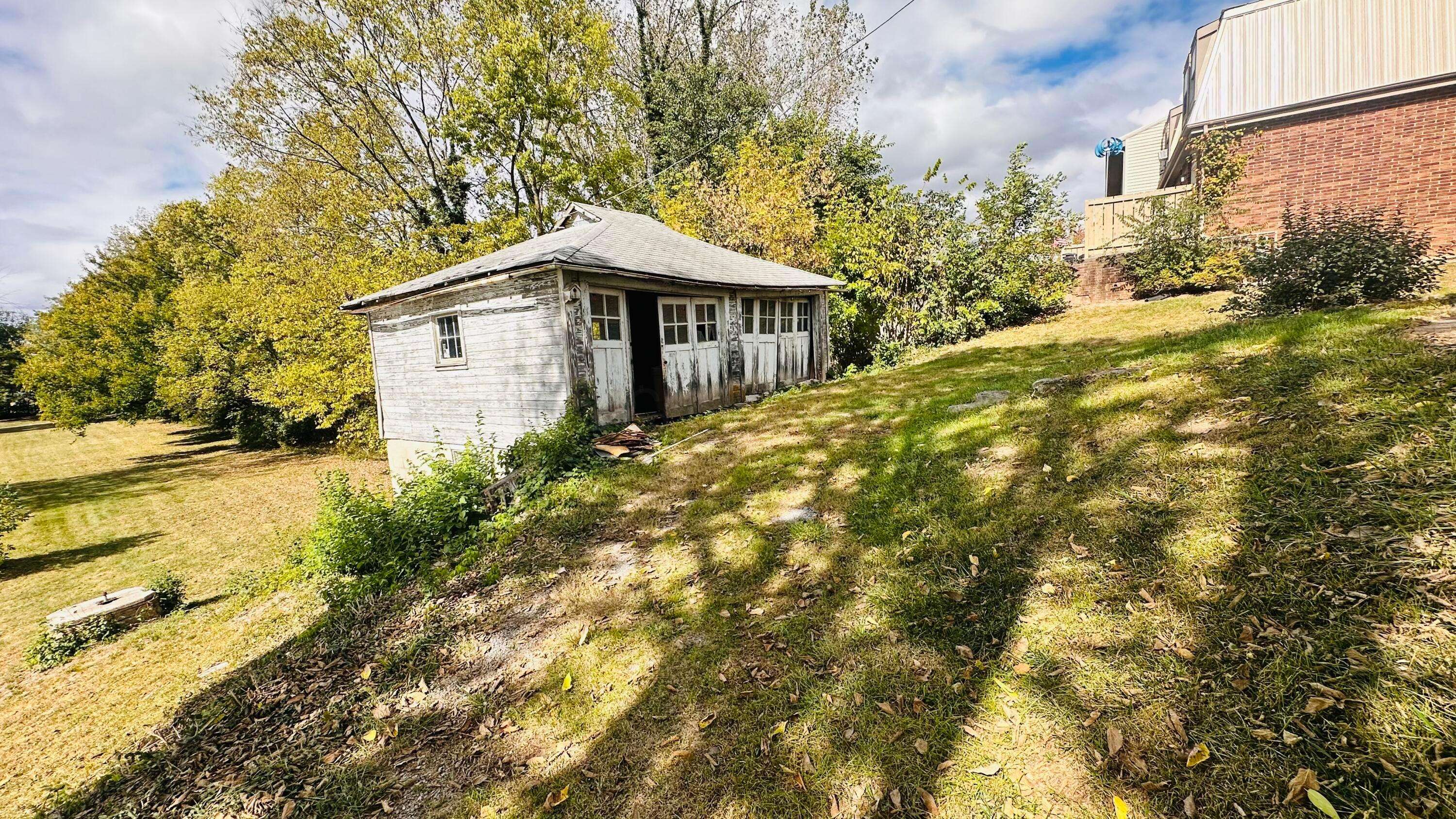 Marysville, OH 43040,733 N Maple Street