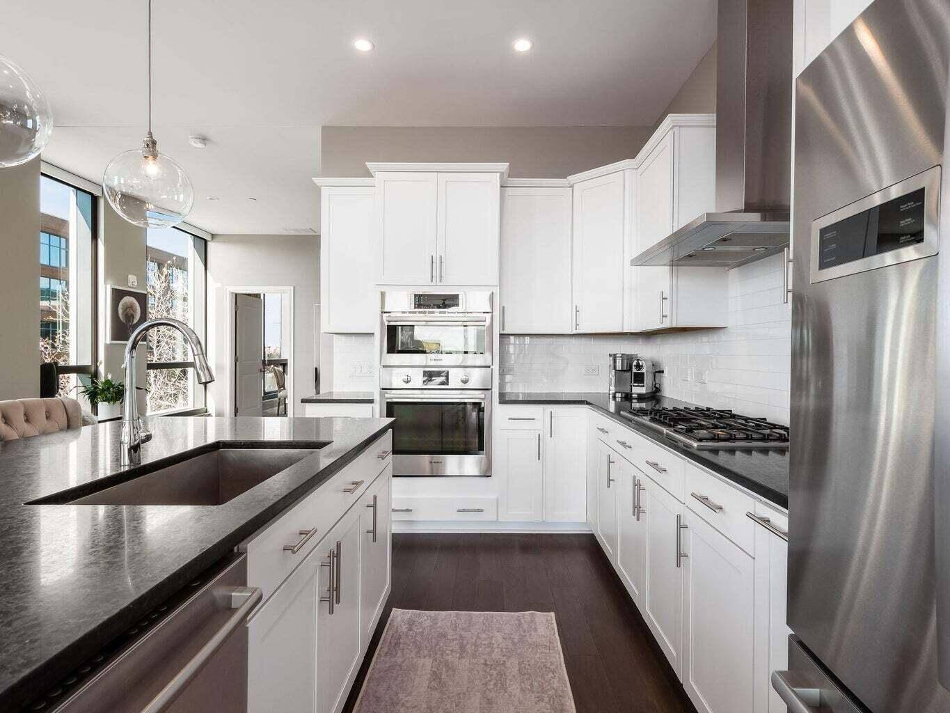 Columbus, OH 43215,250 W Spring Street #326