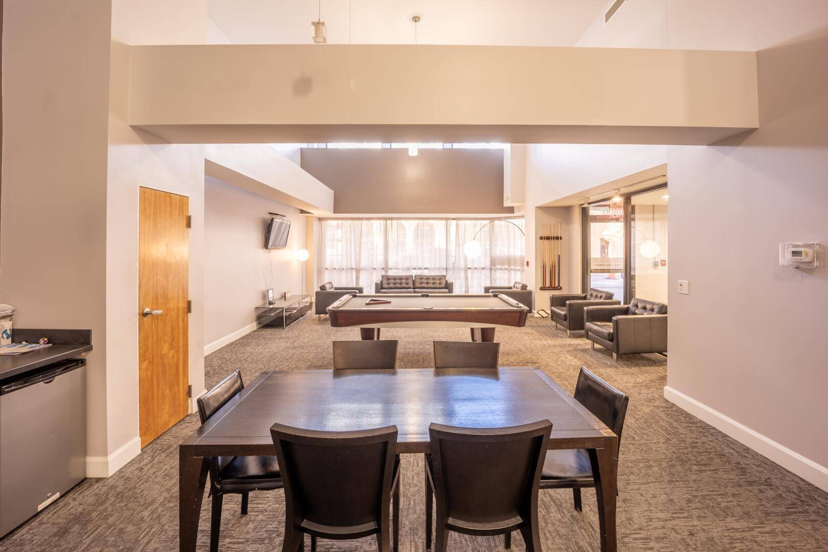 Columbus, OH 43215,106 N High Street #207