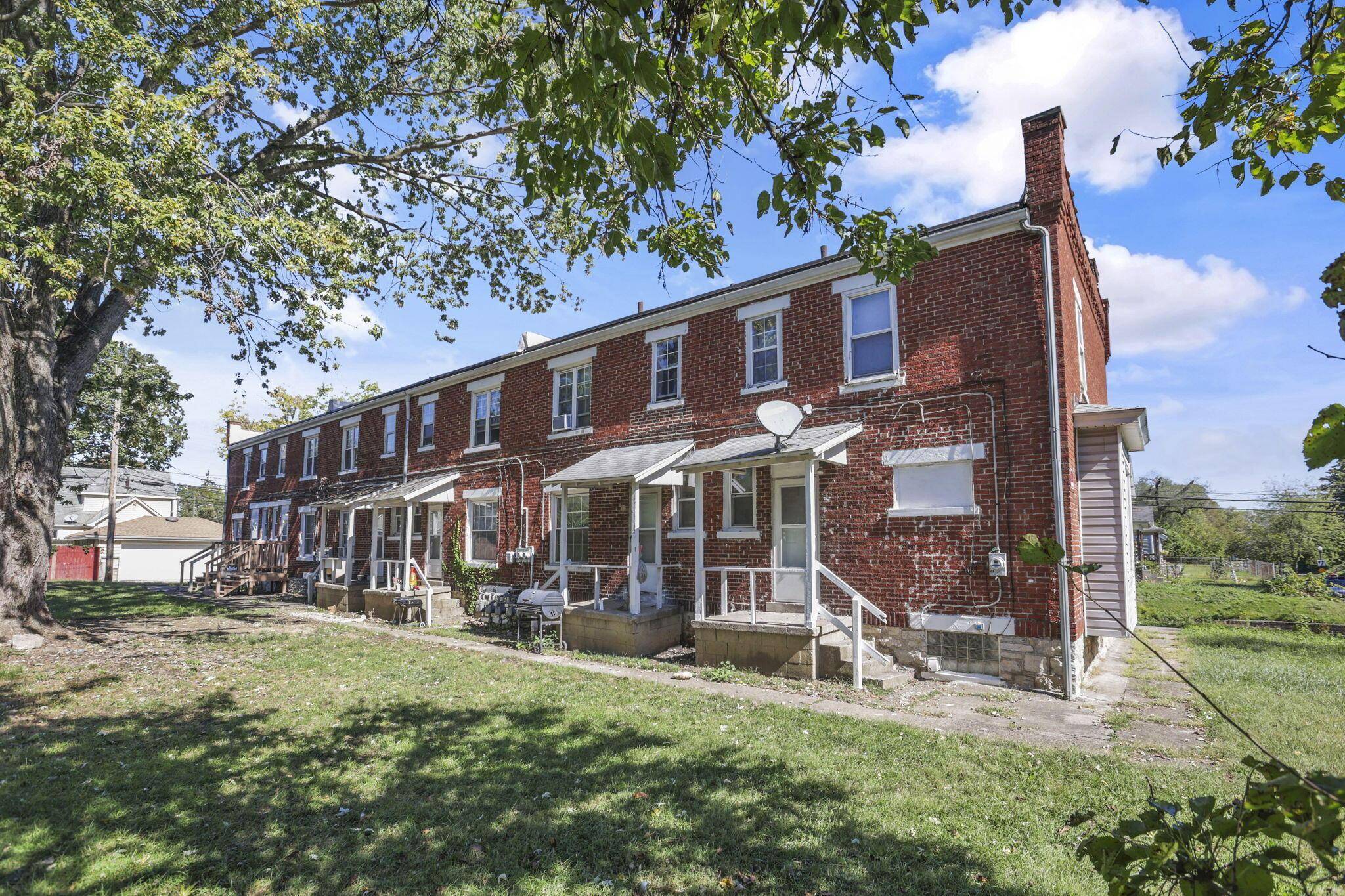 Columbus, OH 43223,8393 Lechner Avenue