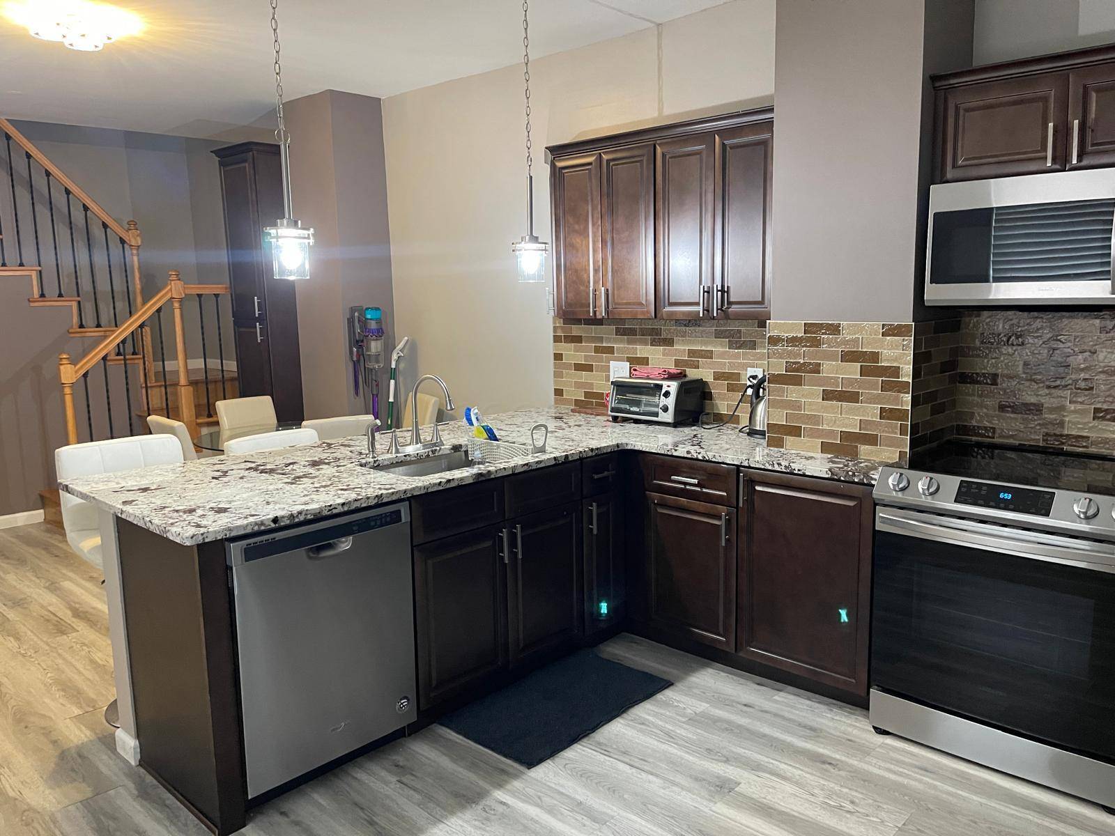 Columbus, OH 43207,362 Hosack Street