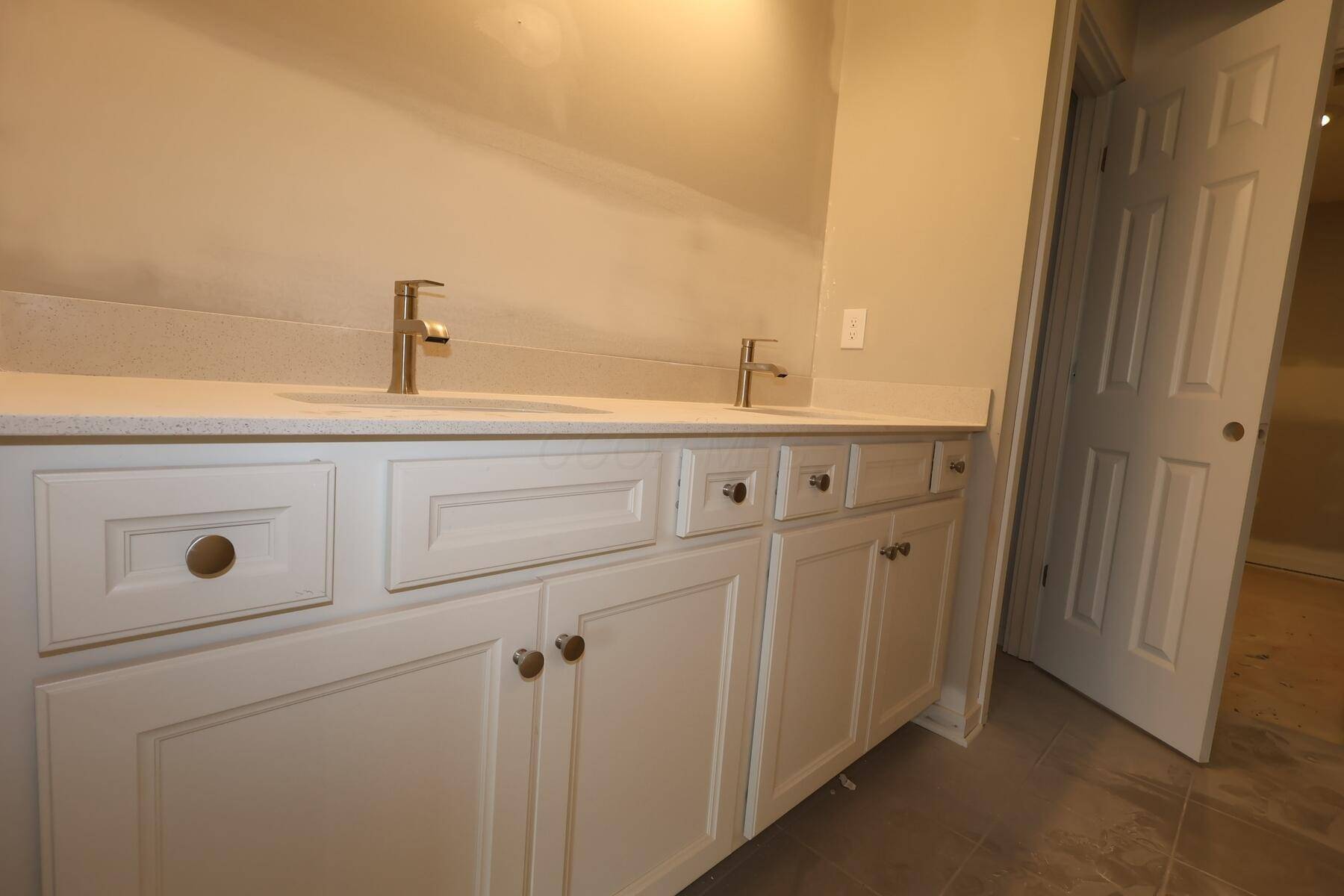 Powell, OH 43065,6425 White Star Drive