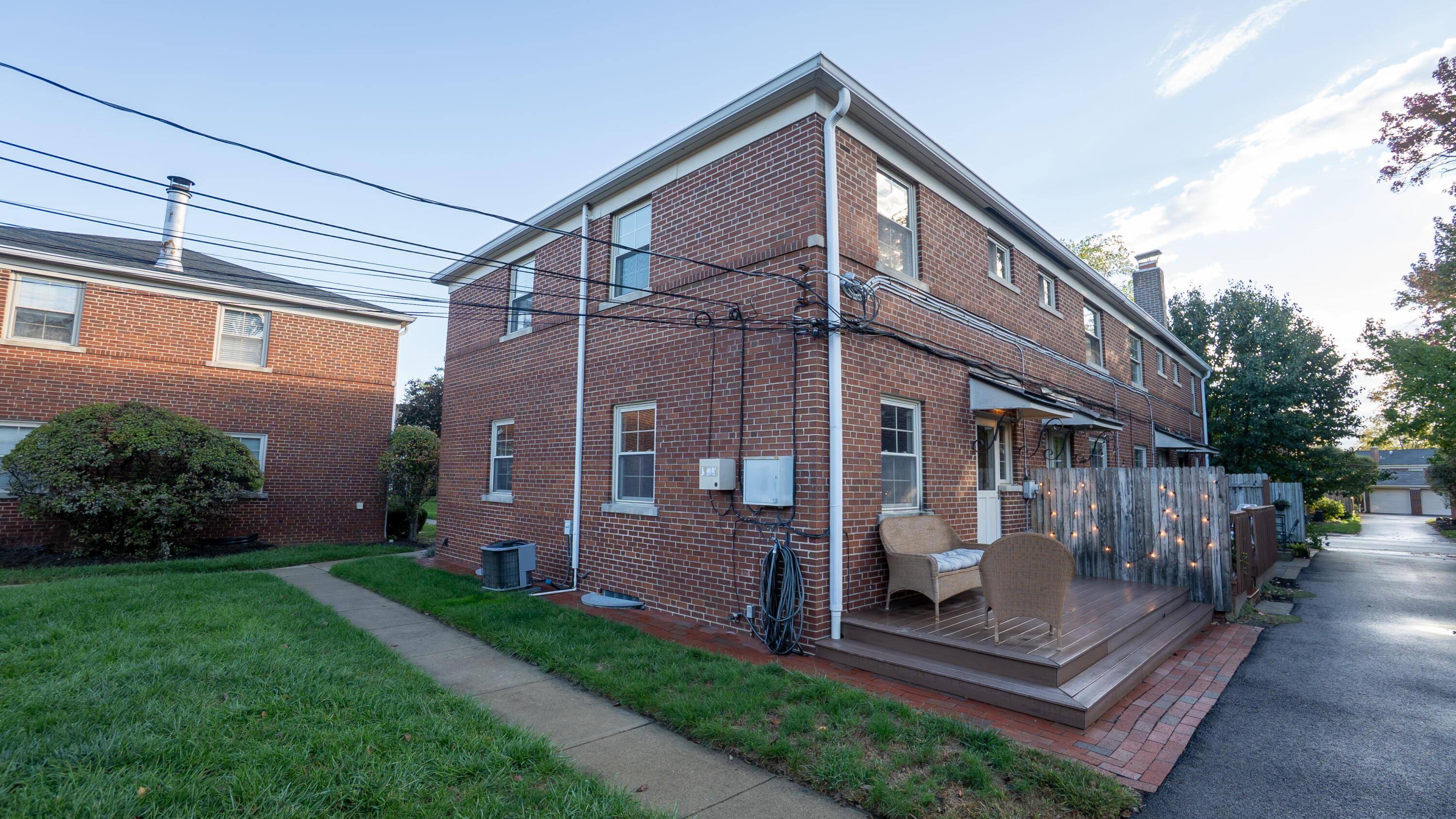 Columbus, OH 43212,1825 Northwest Court #D