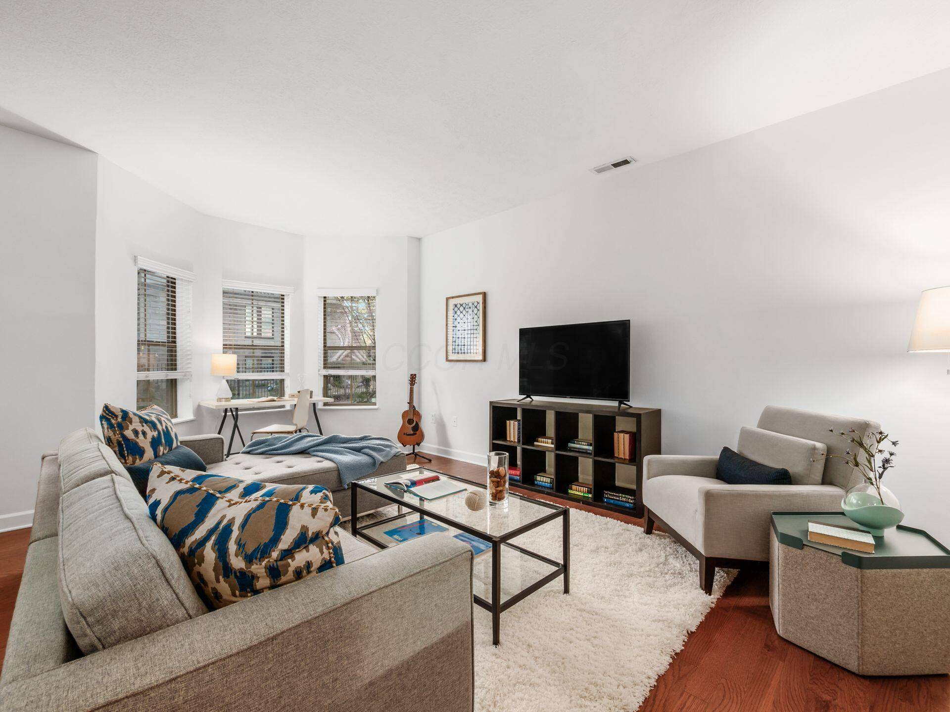 Columbus, OH 43215,46 W Russell Street