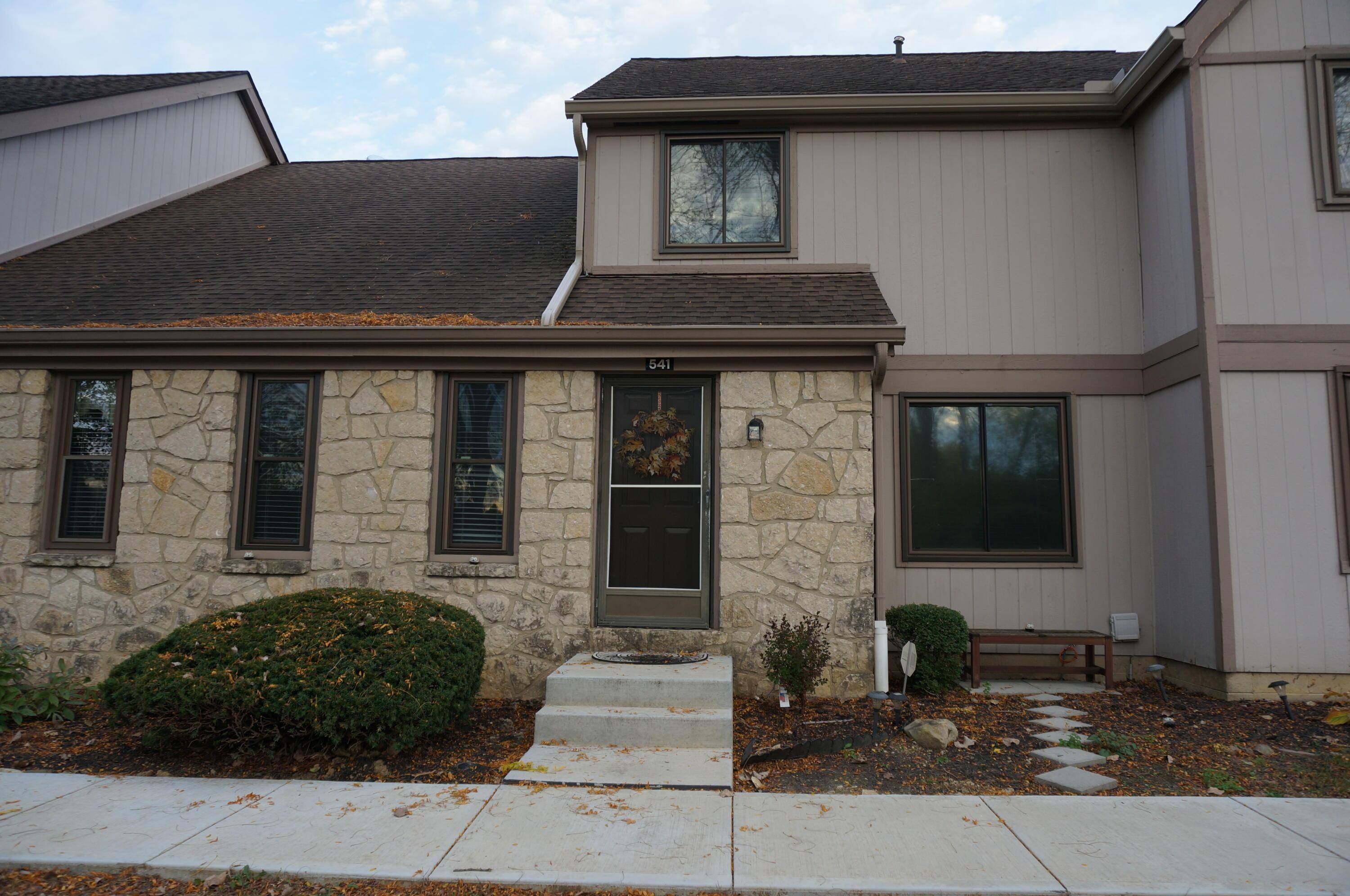 Columbus, OH 43213,541 Woodingham Place #2C