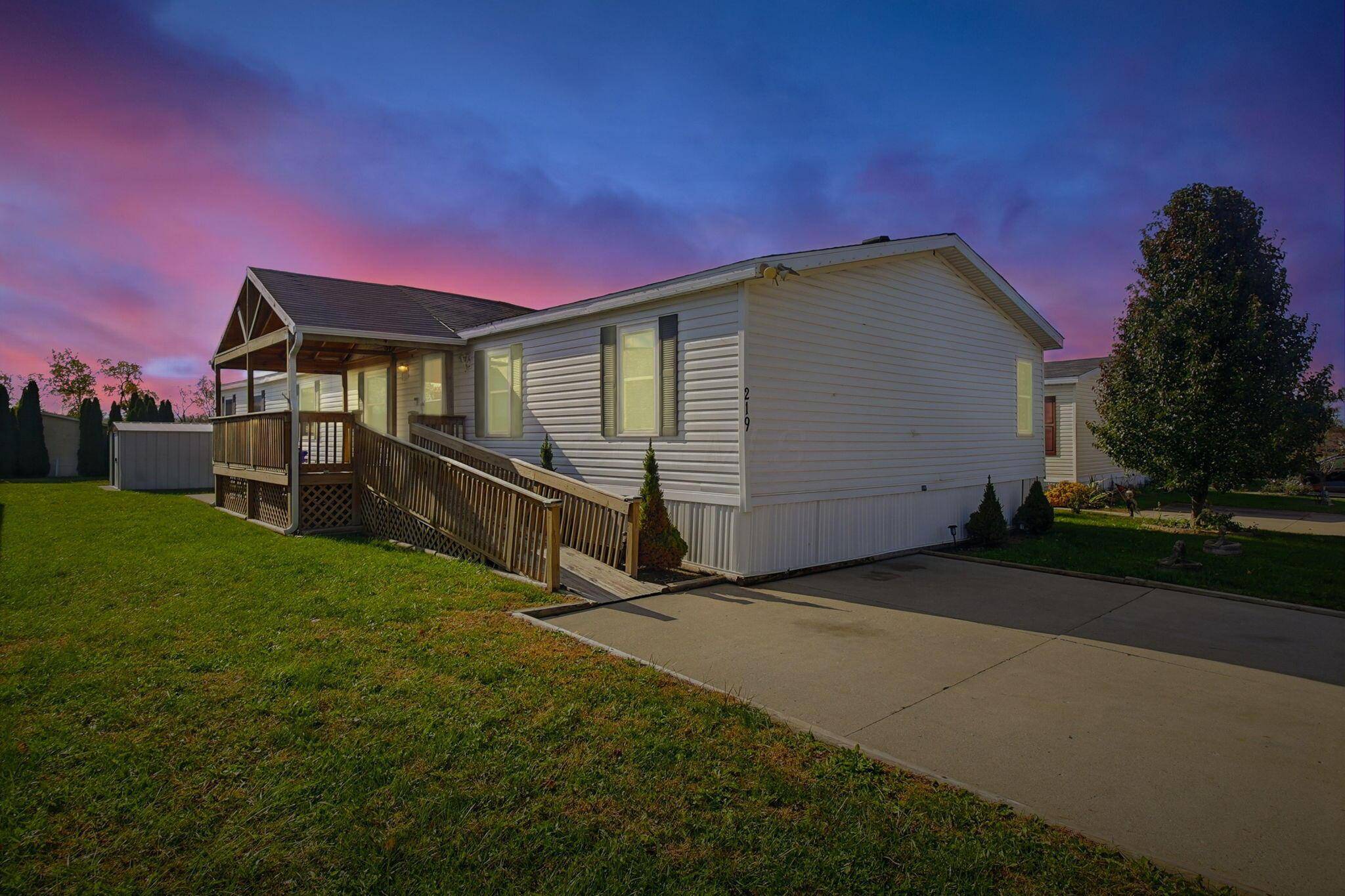 Columbus, OH 43207,219 Berryville Road