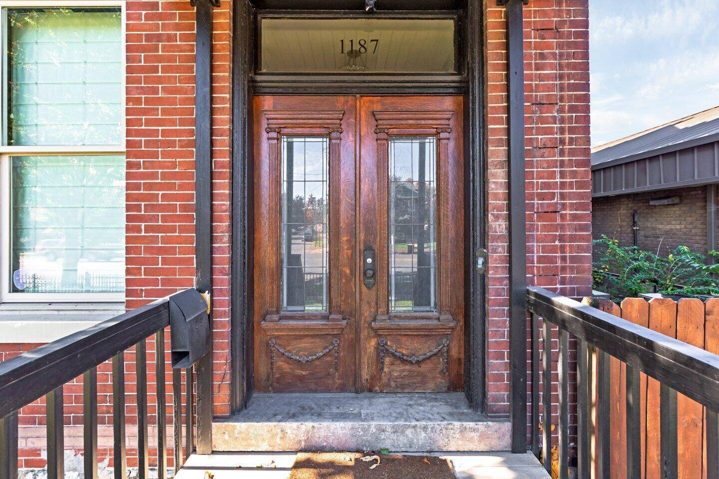 Columbus, OH 43206,1187 S High Street