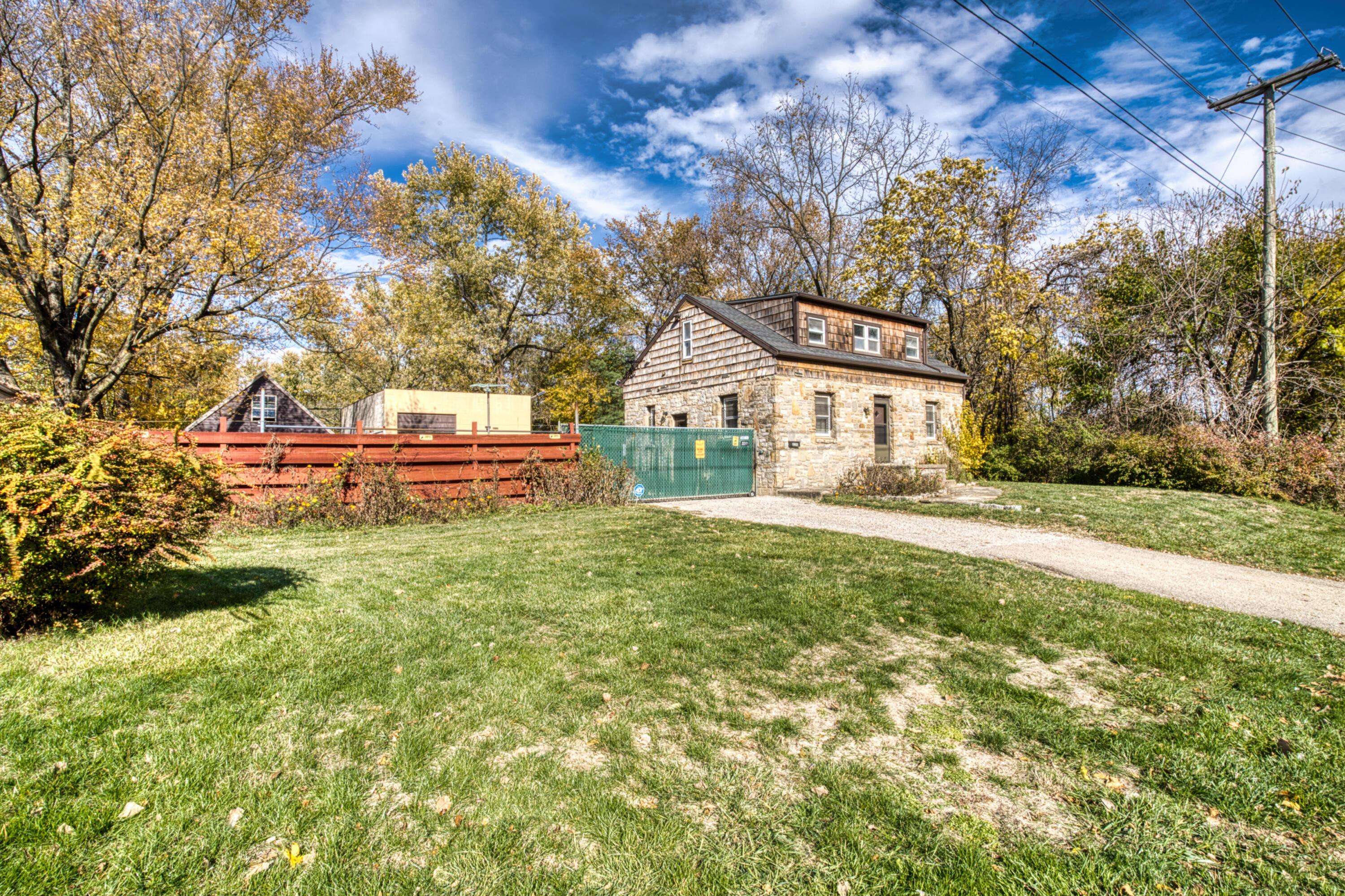 Columbus, OH 43224,2208 Agler Road