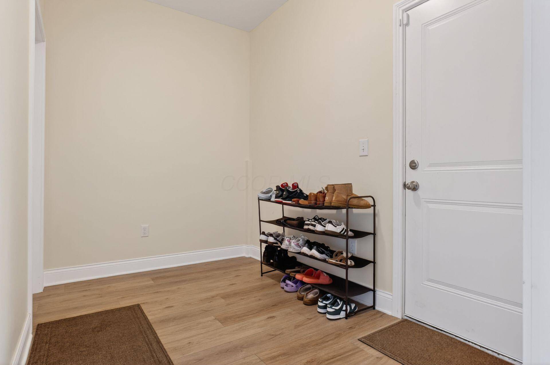 Columbus, OH 43219,3832 Emmons Avenue