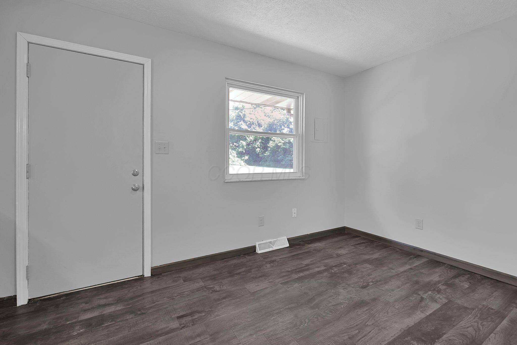 Delaware, OH 43015,53 Neil Street #15