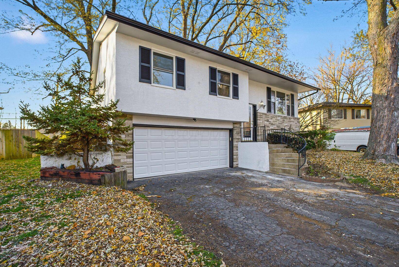 Columbus, OH 43229,5415 Vinewood Court