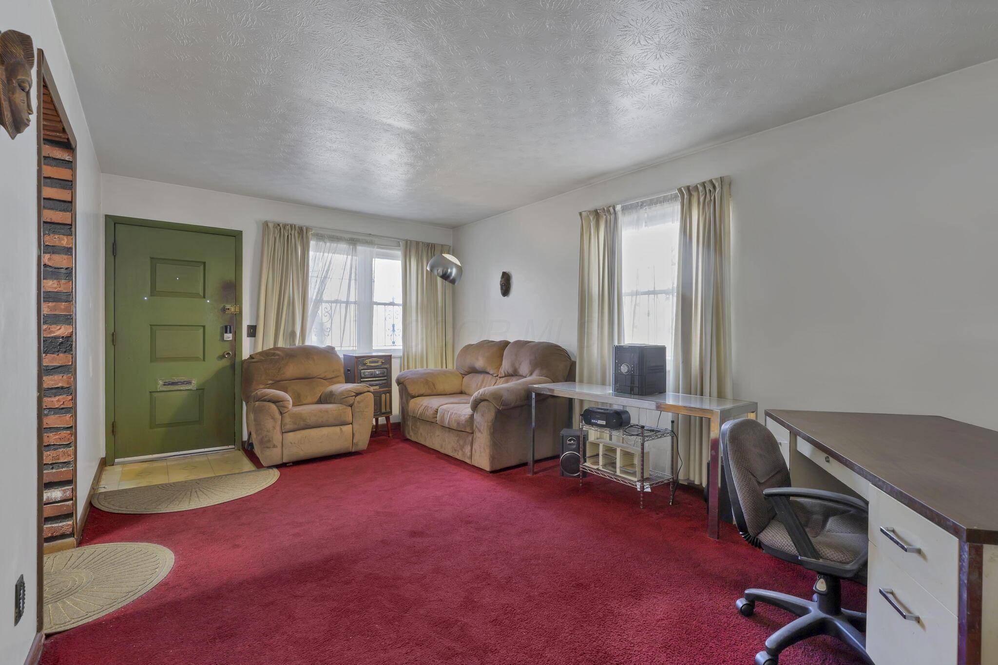 Columbus, OH 43206,1435 E Deshler Avenue