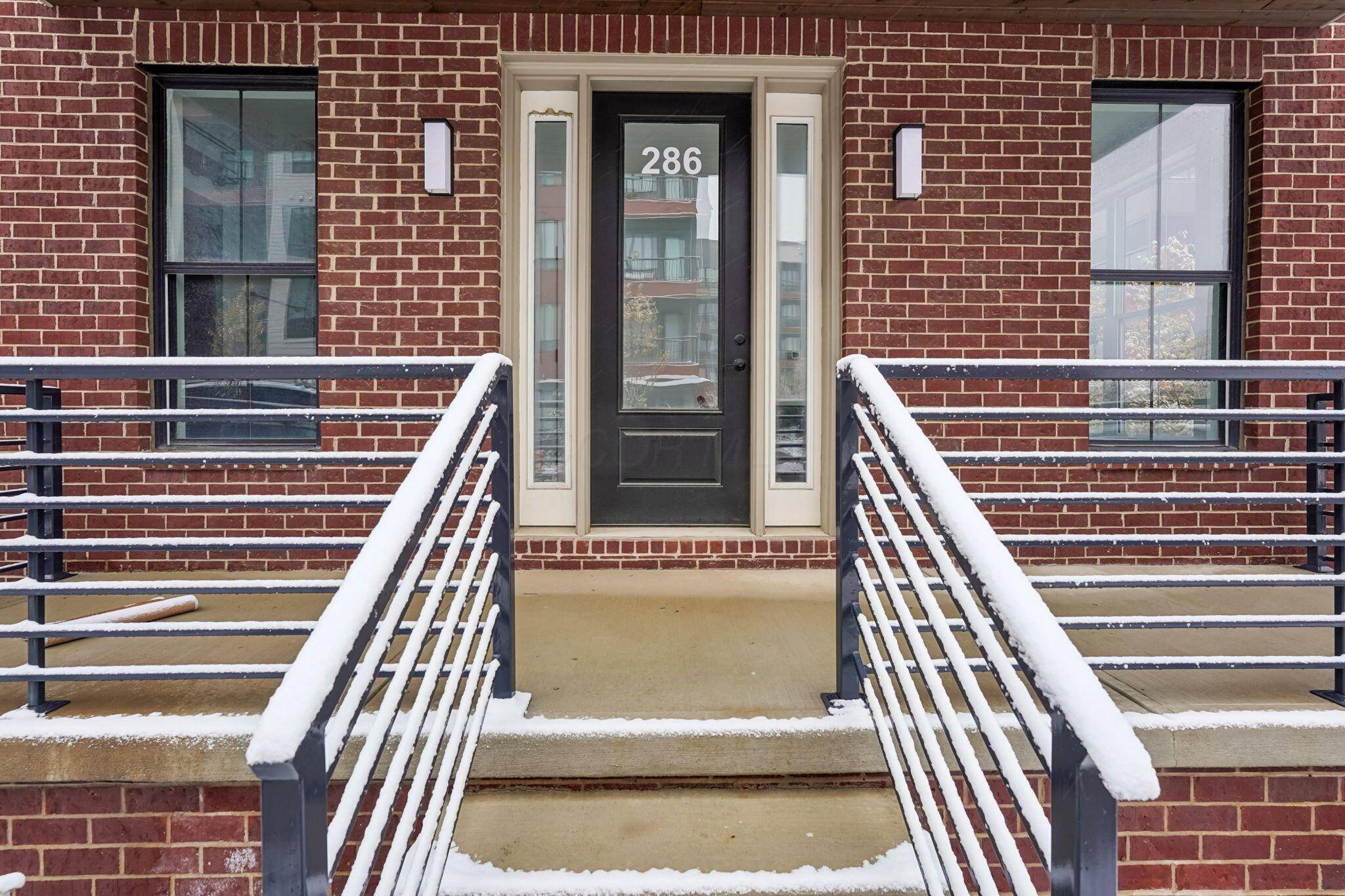 Columbus, OH 43215,286 Dickenson Street