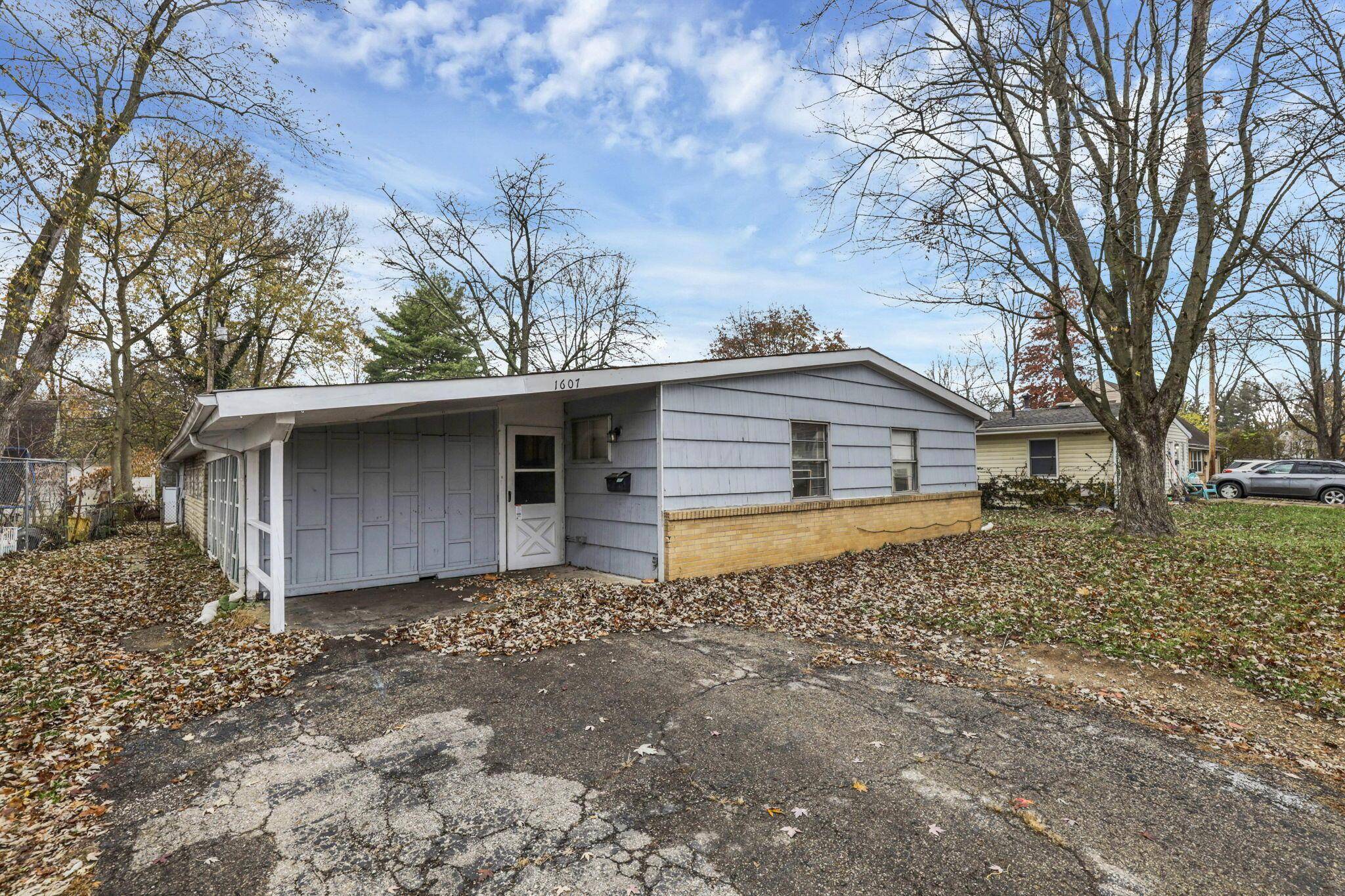 Columbus, OH 43227,1607 Simpson Drive