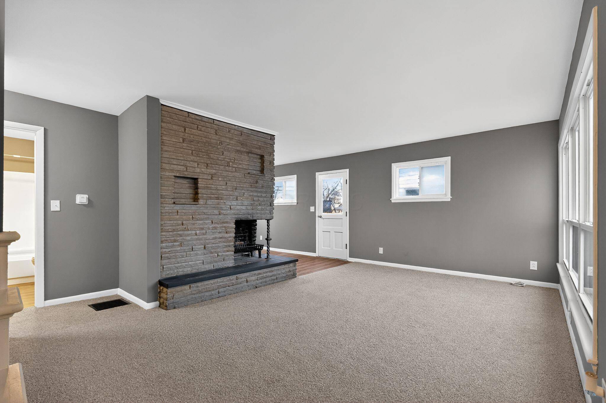 Columbus, OH 43213,4232 Mayflower Boulevard