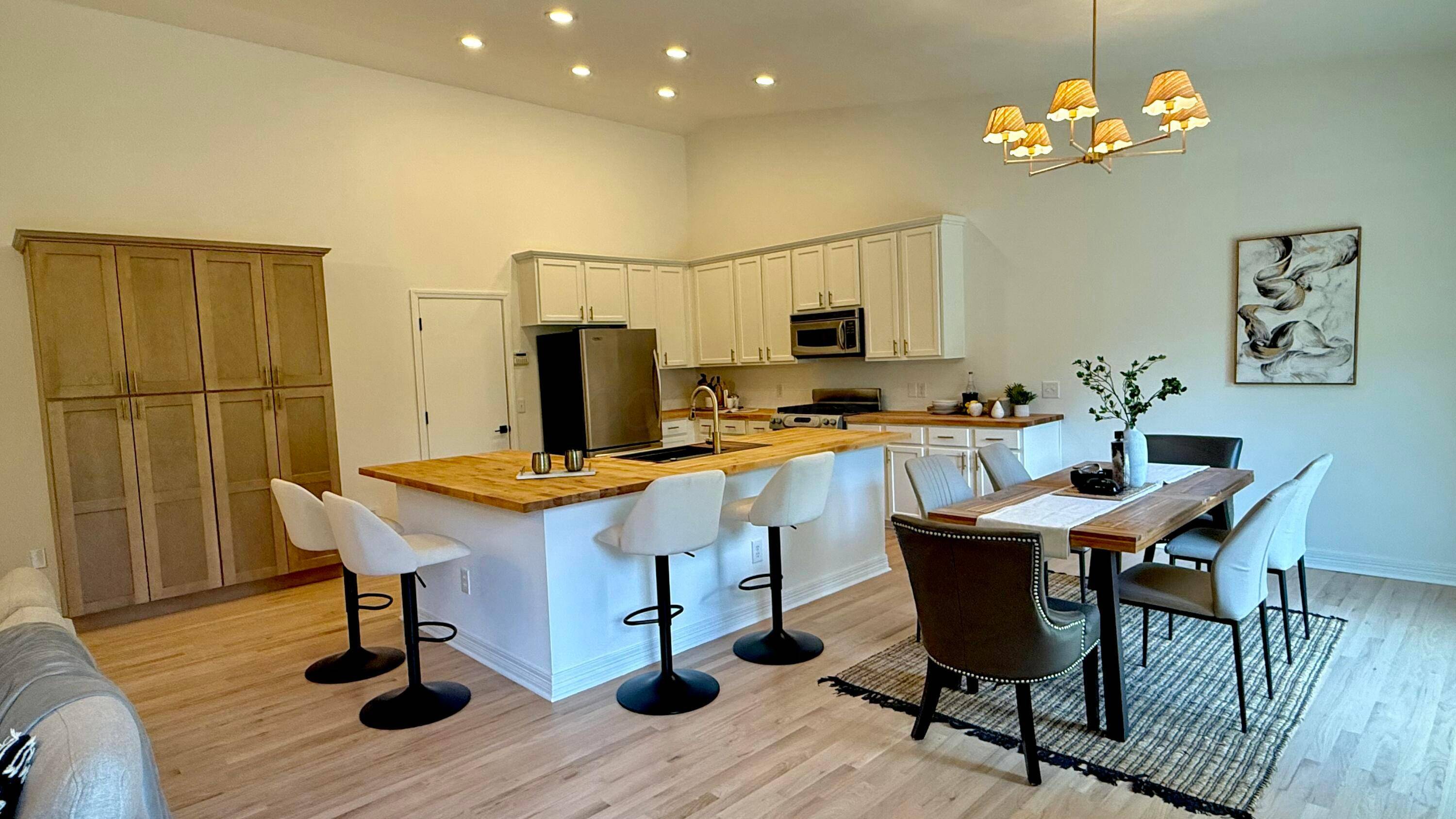 Powell, OH 43065,4256 Landhigh Lakes Drive