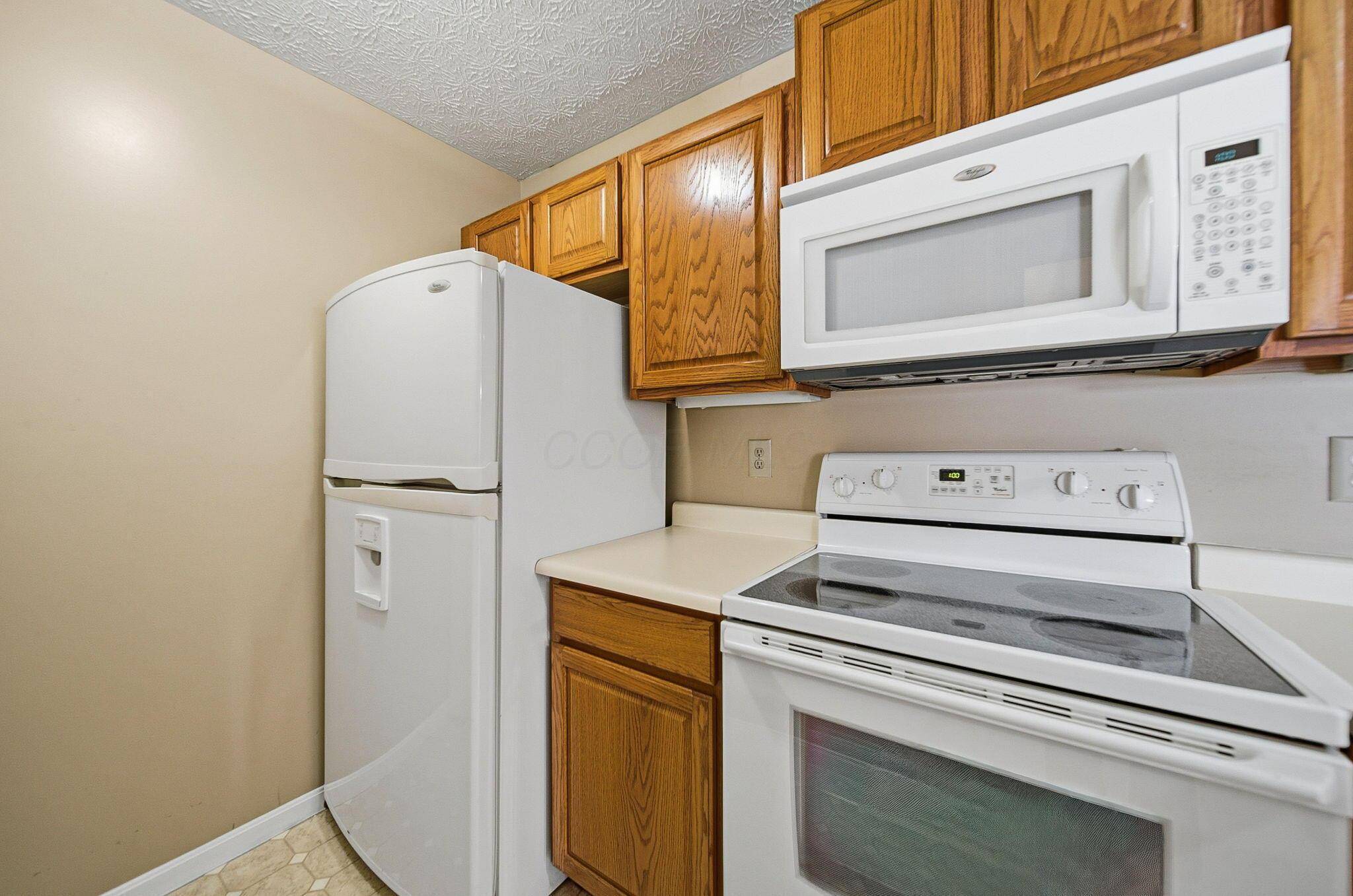 Columbus, OH 43235,6755 Meadow Creek Drive #103