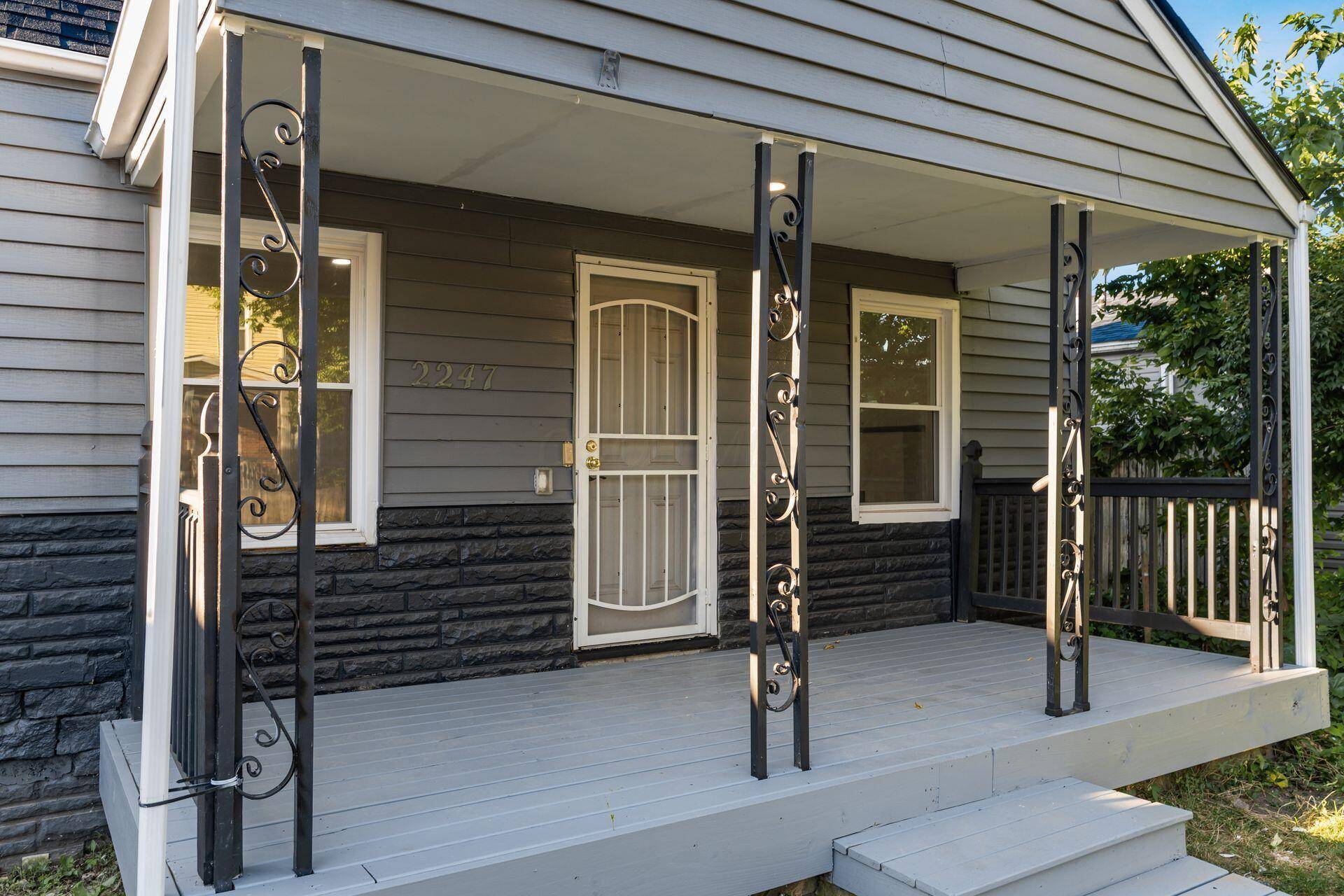 Columbus, OH 43223,2247 Safford Avenue