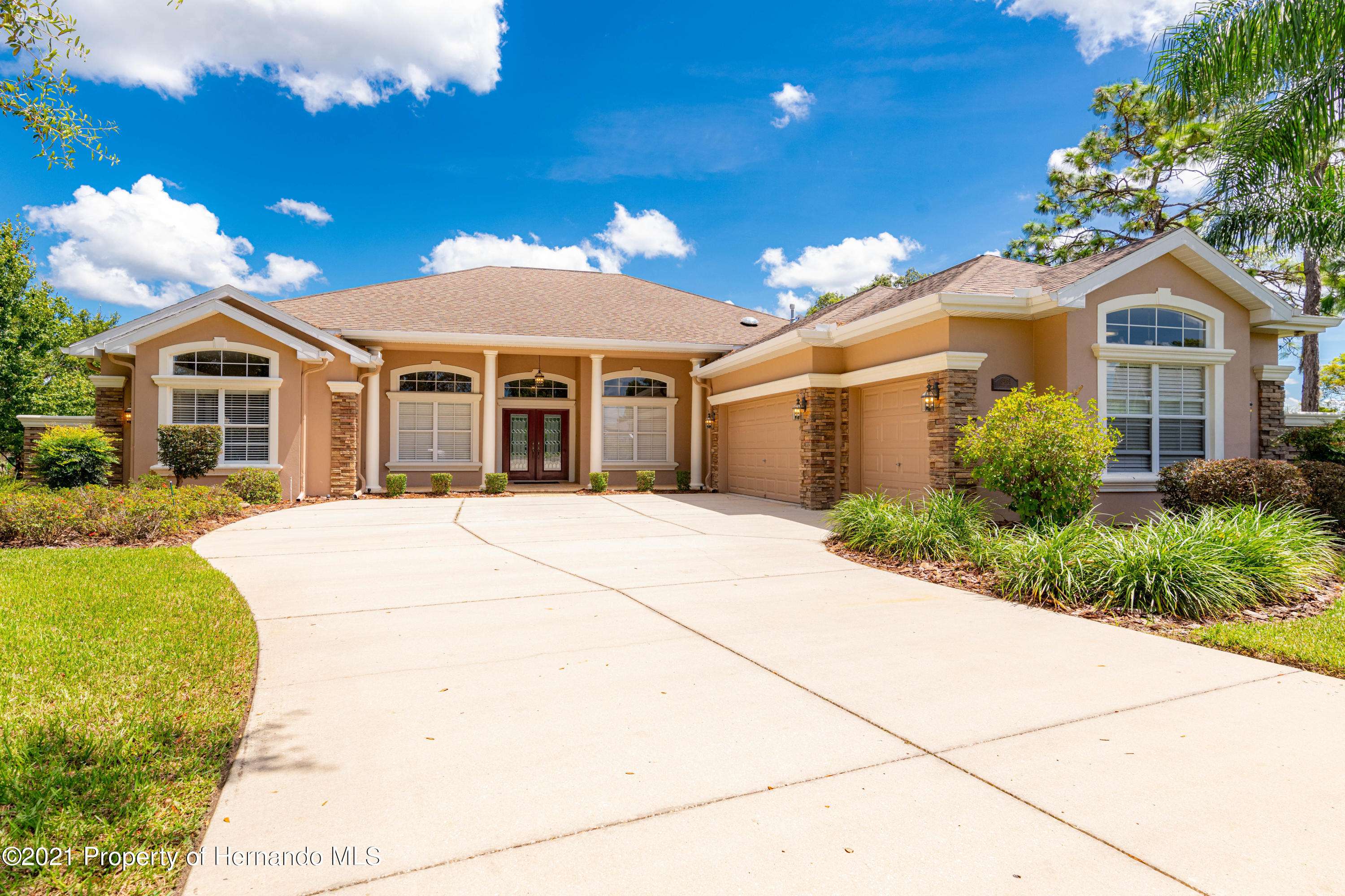 Weeki Wachee, FL 34613,8461 Delta Court