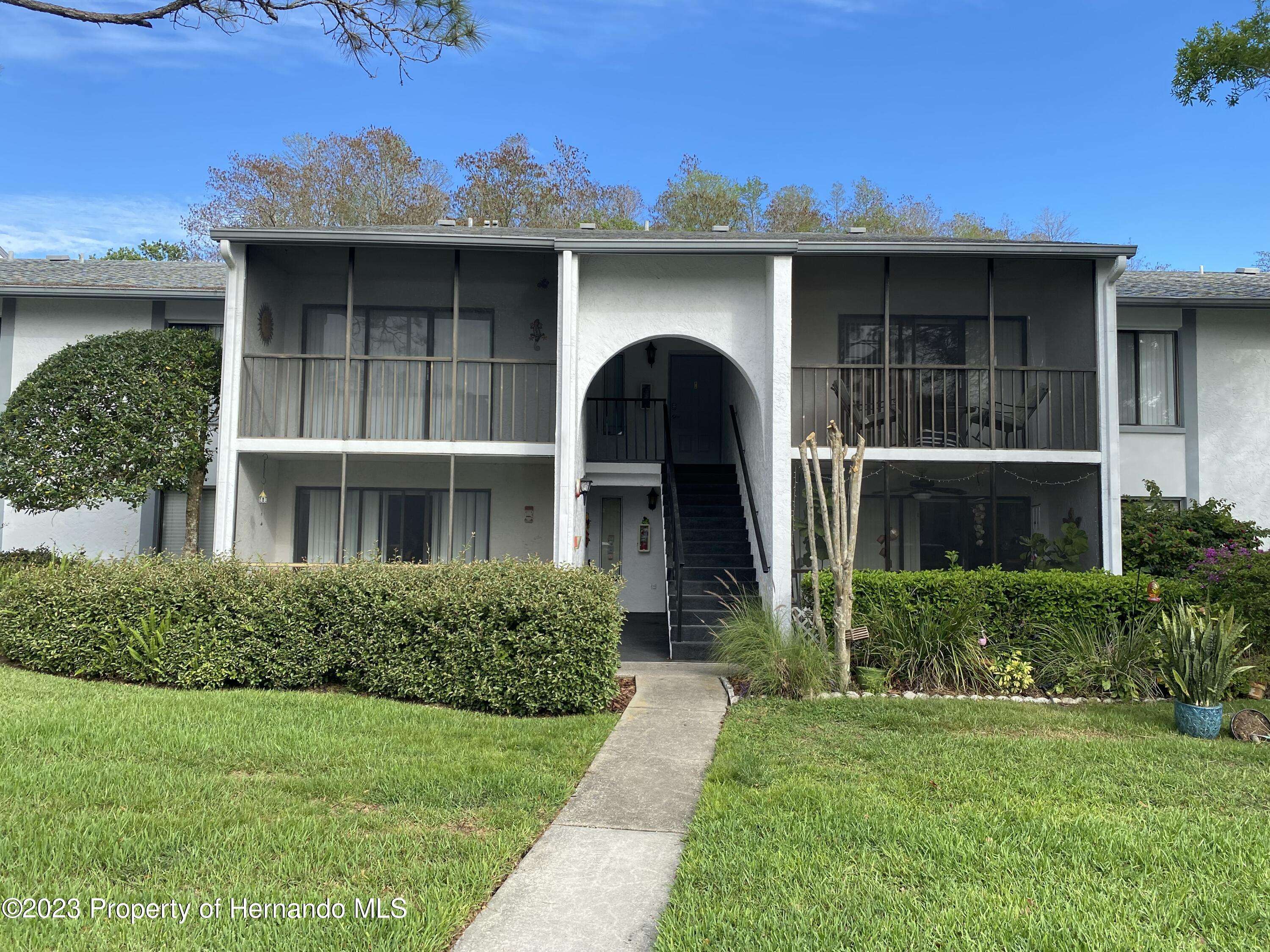 Tarpon Springs, FL 34688,1290 Pine Ridge Circle