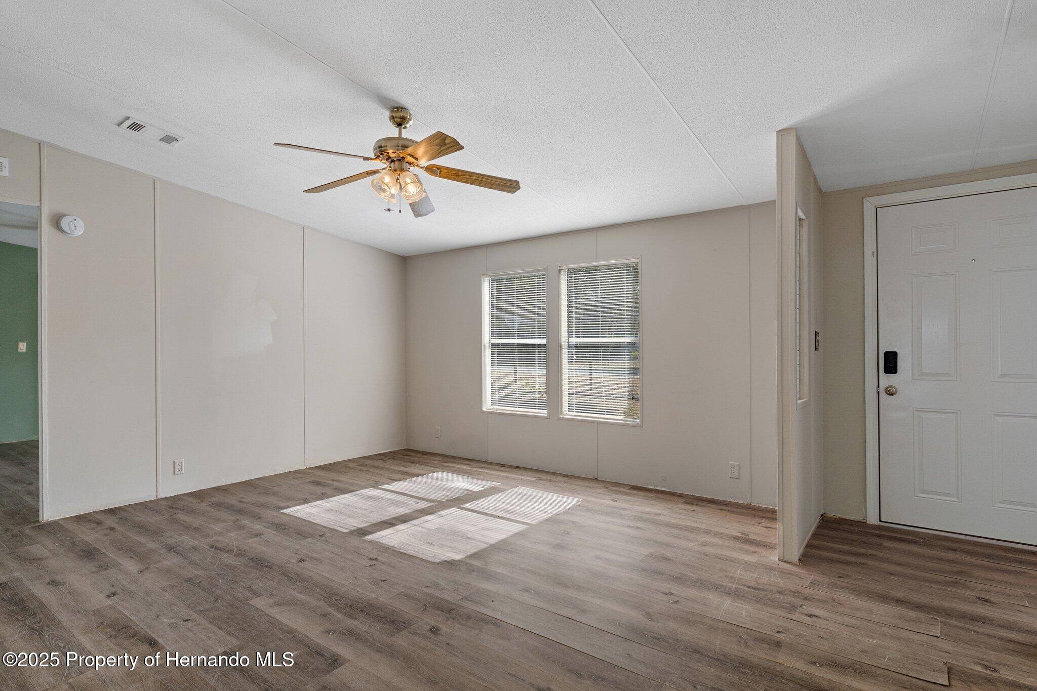 Hernando, FL 34442,617 E Winnetka Street