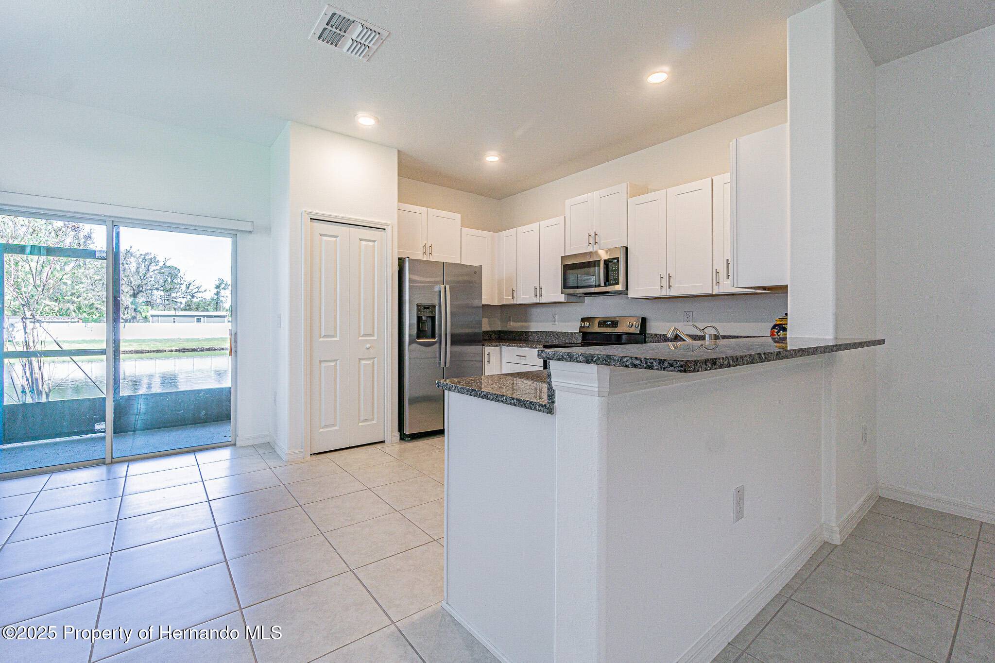 Land O' Lakes, FL 34638,21385 Darter Road #r
