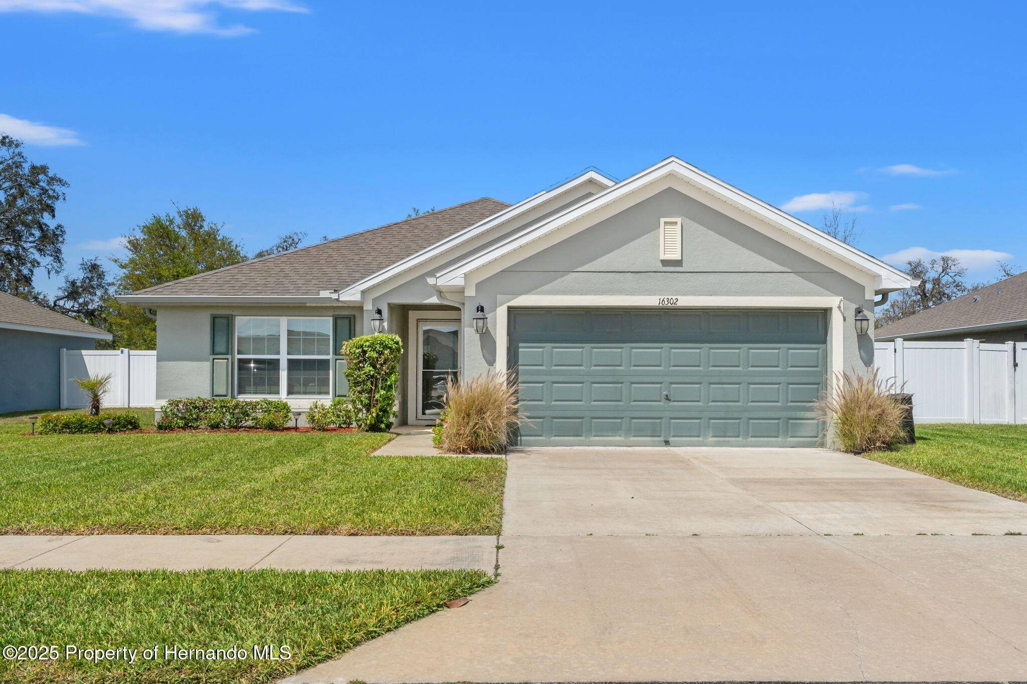 Hudson, FL 34667,16302 Vine Cliff Avenue