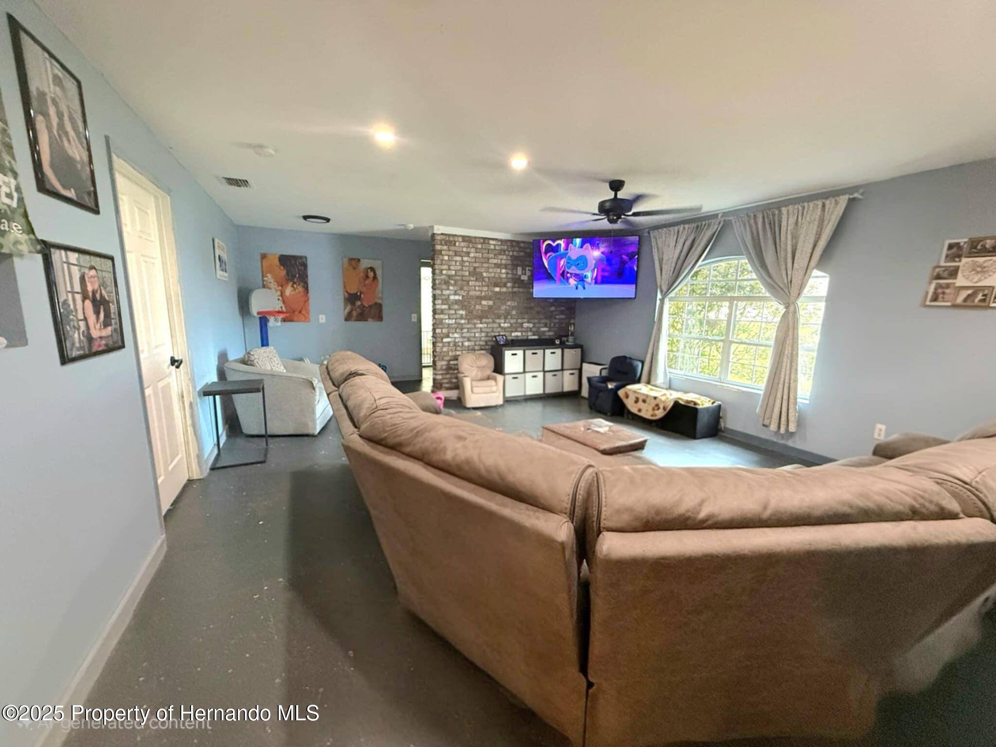 Weeki Wachee, FL 34613,11080 Jackdaw Road