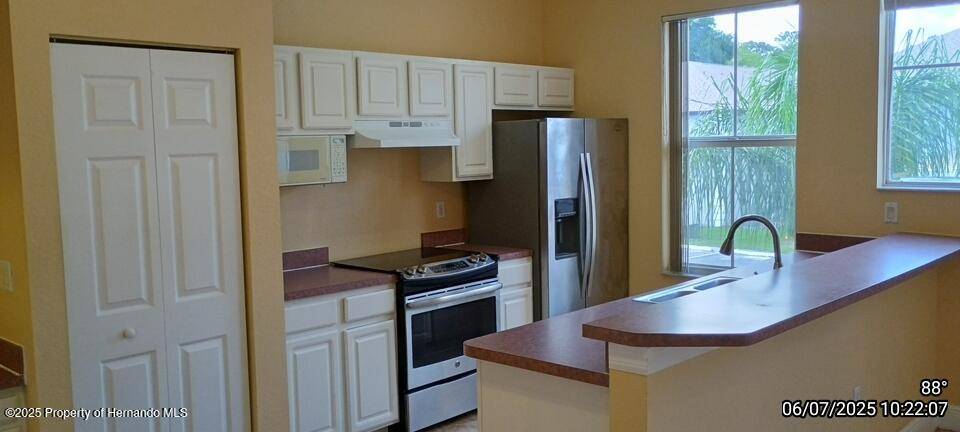 Tampa, FL 33617,5011 Sunridge Palms Drive #203