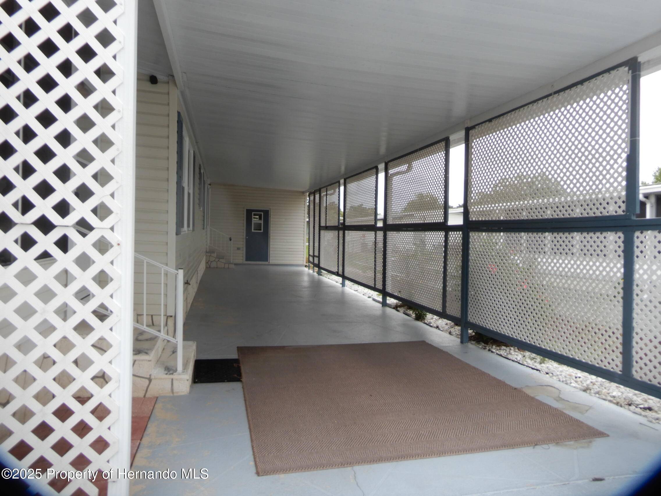 Brooksville, FL 34613,8418 Central Avenue