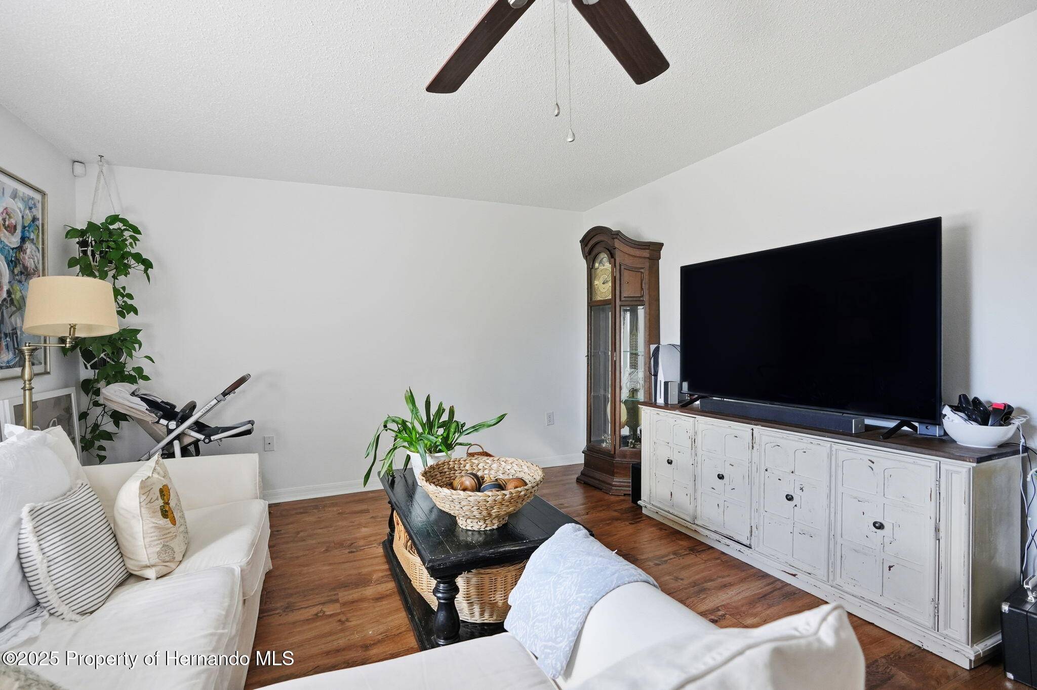 Weeki Wachee, FL 34614,11077 Jenny Wren Road