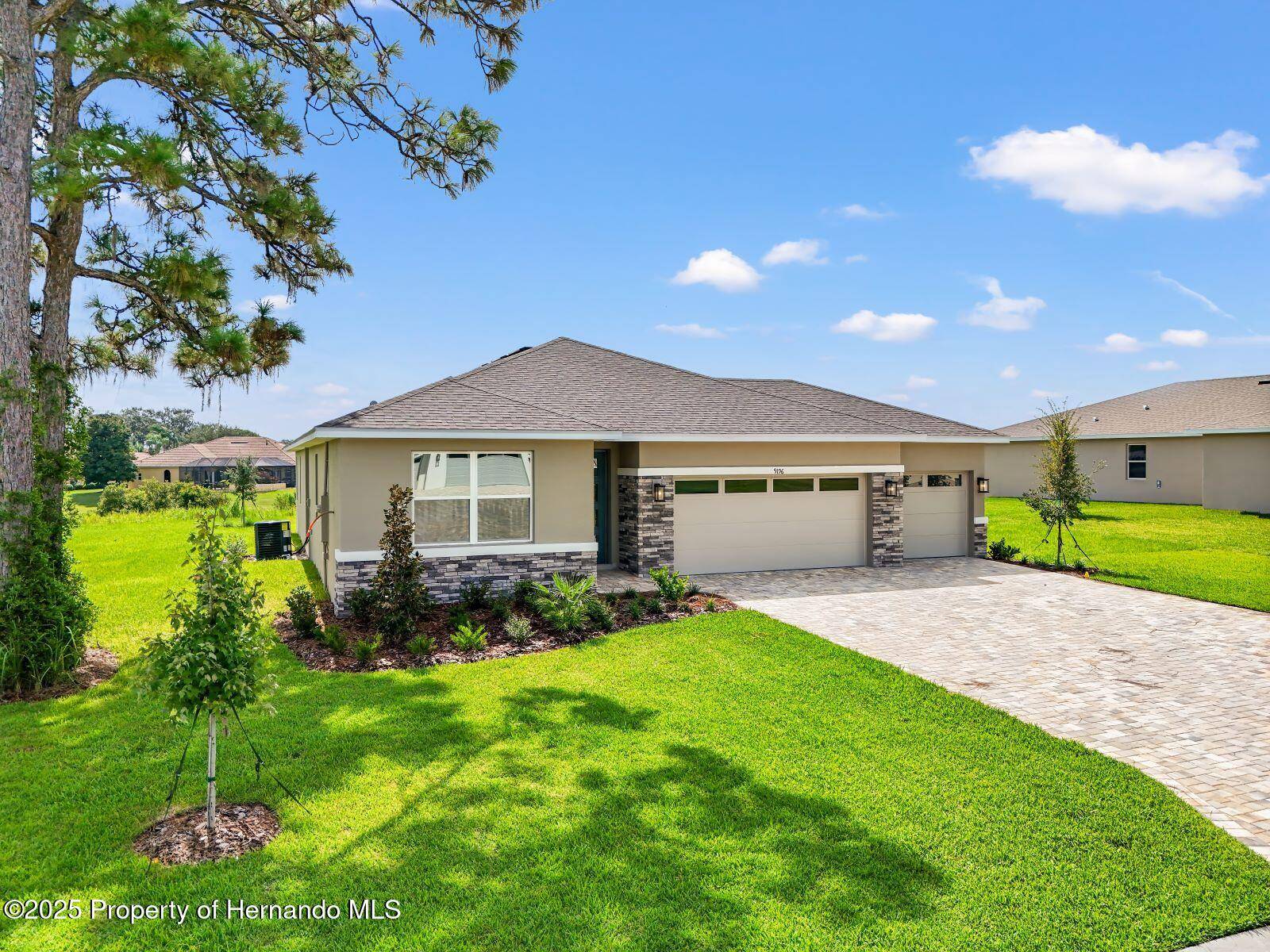 Weeki Wachee, FL 34613,9196 PLAYERS Drive