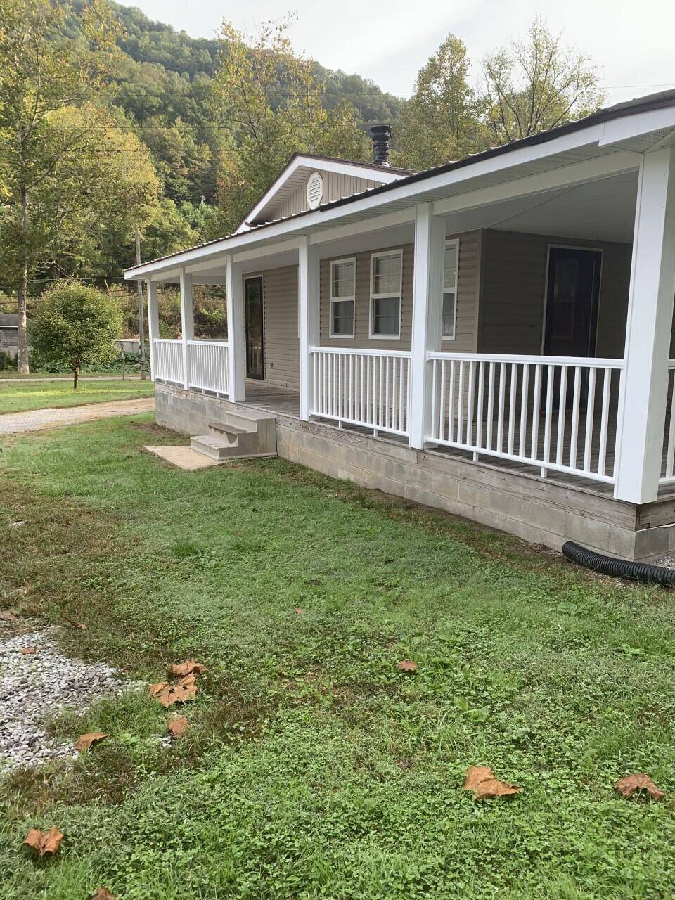 Evarts, KY 40828,122 Riley Lane