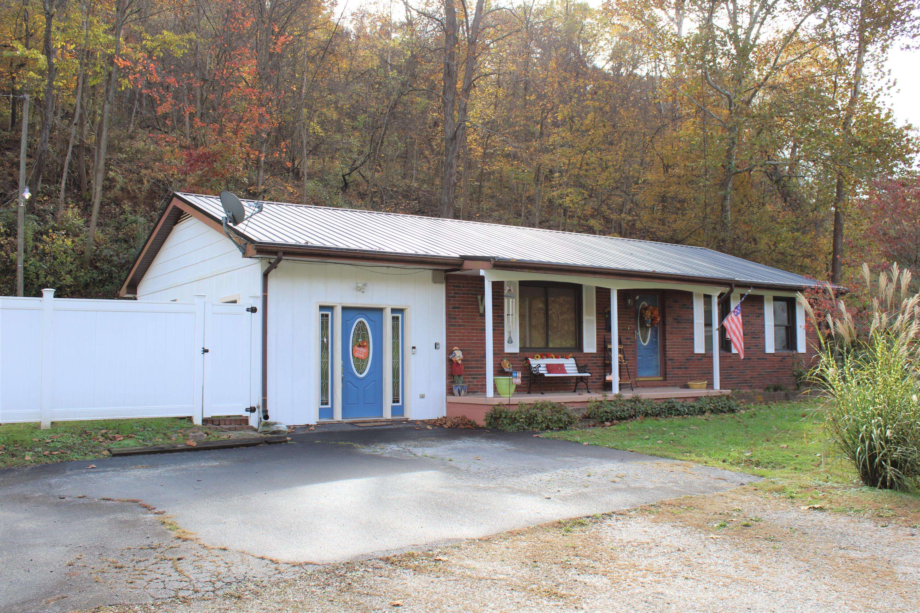 Catlettsburg, KY 41129,7500 Twin Fork Road