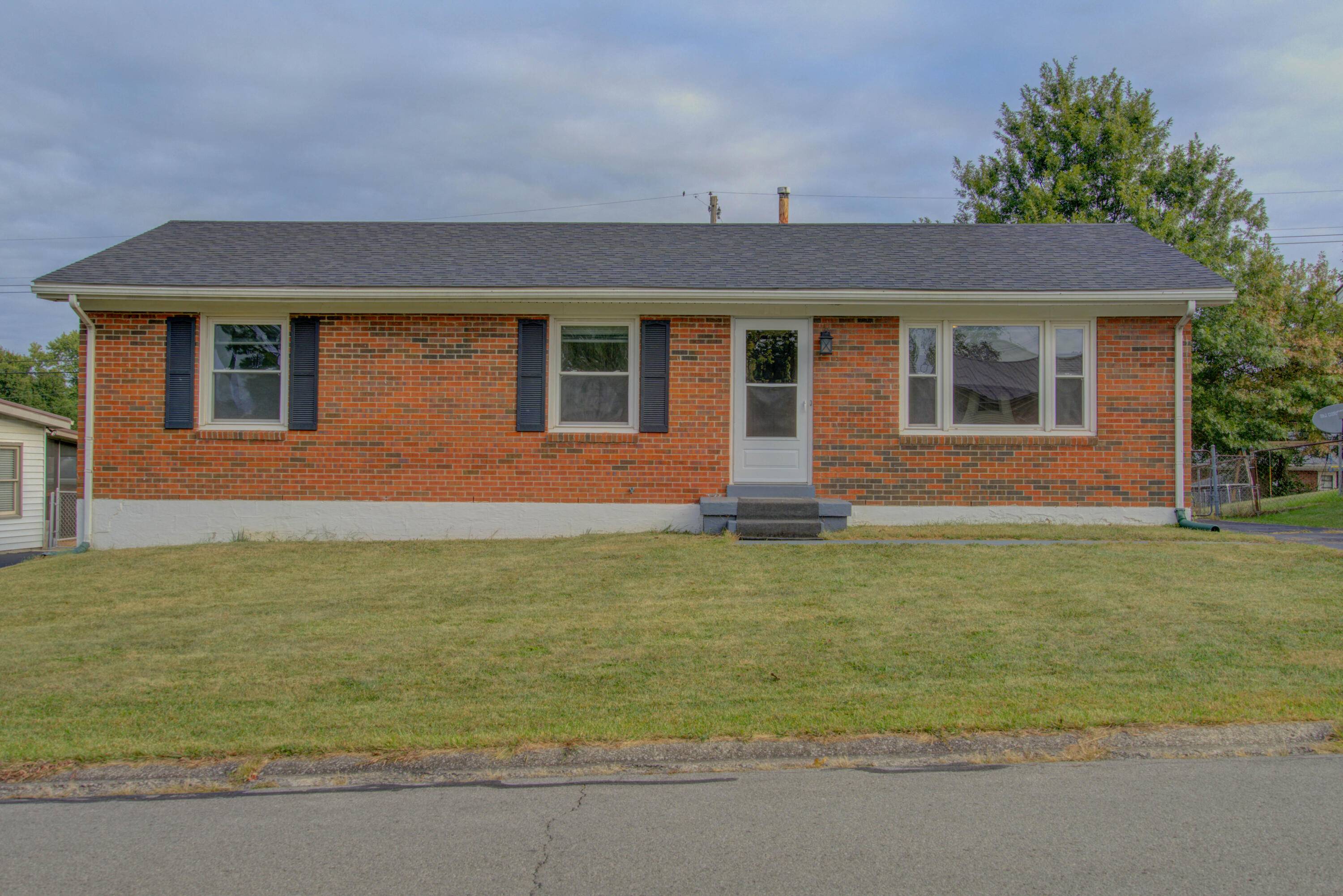 Winchester, KY 40391,718 estes Drive