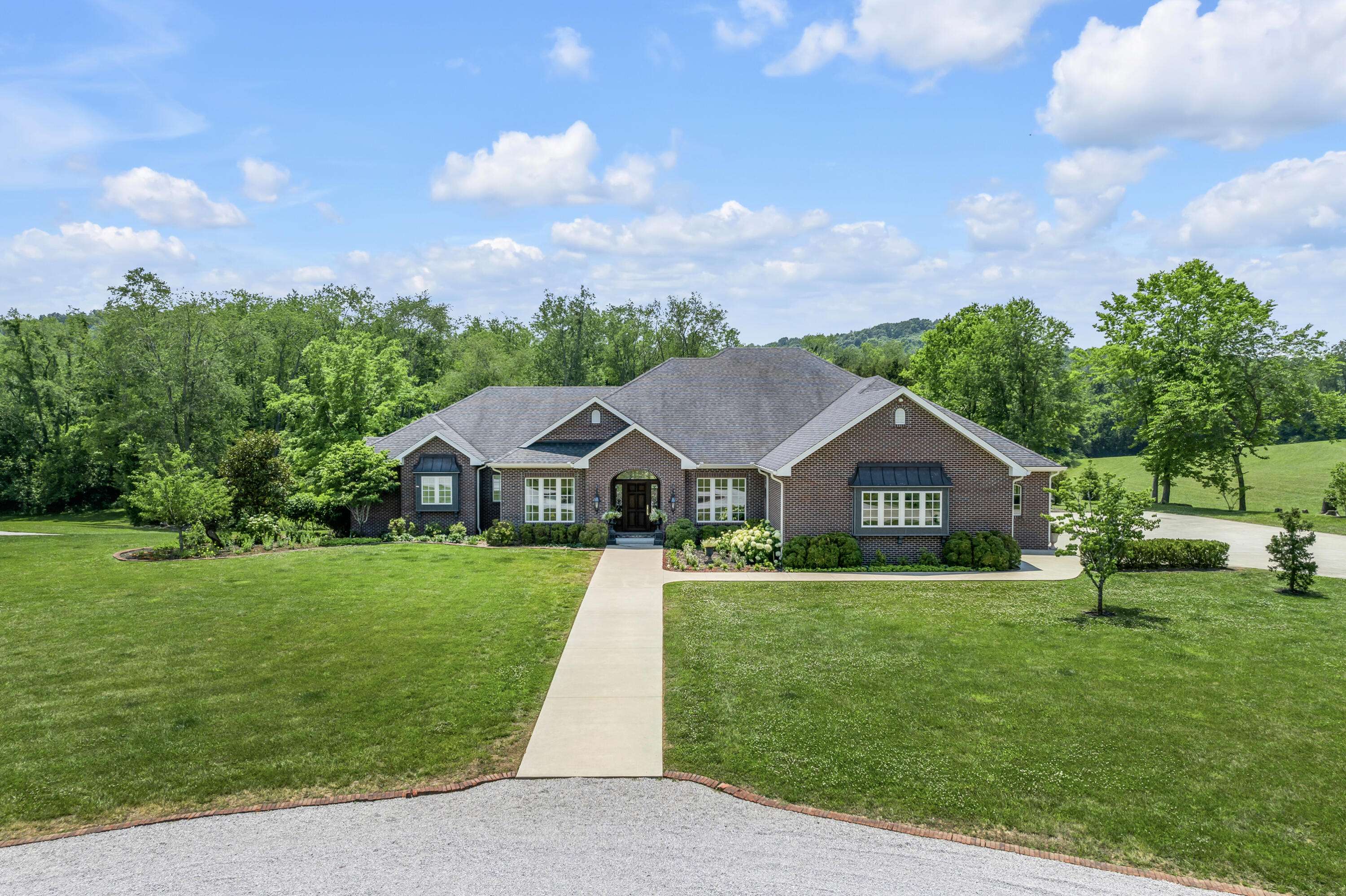 Somerset, KY 42501,270 Hillandale Court