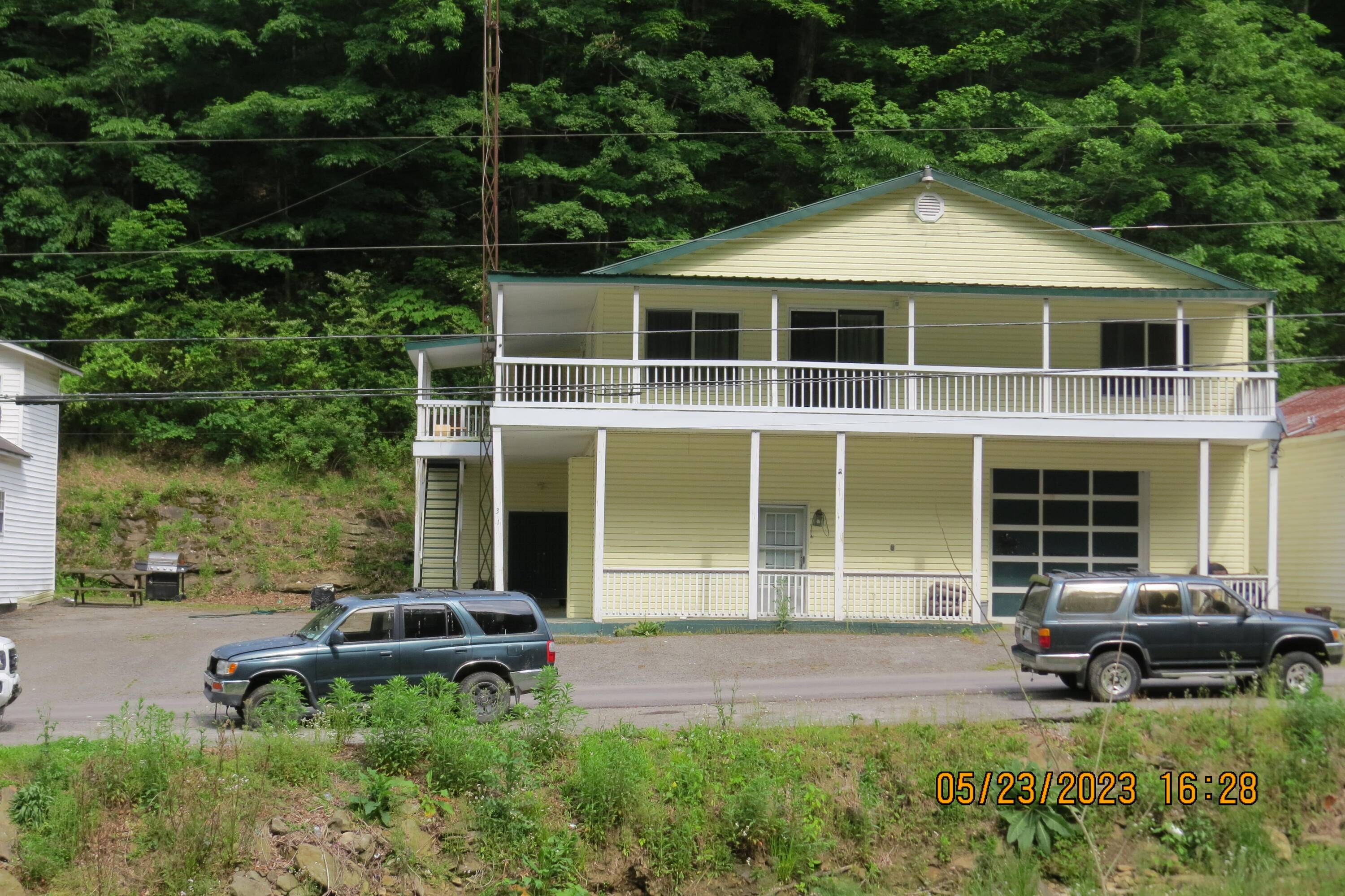 Evarts, KY 40828,31 Huskey Lane