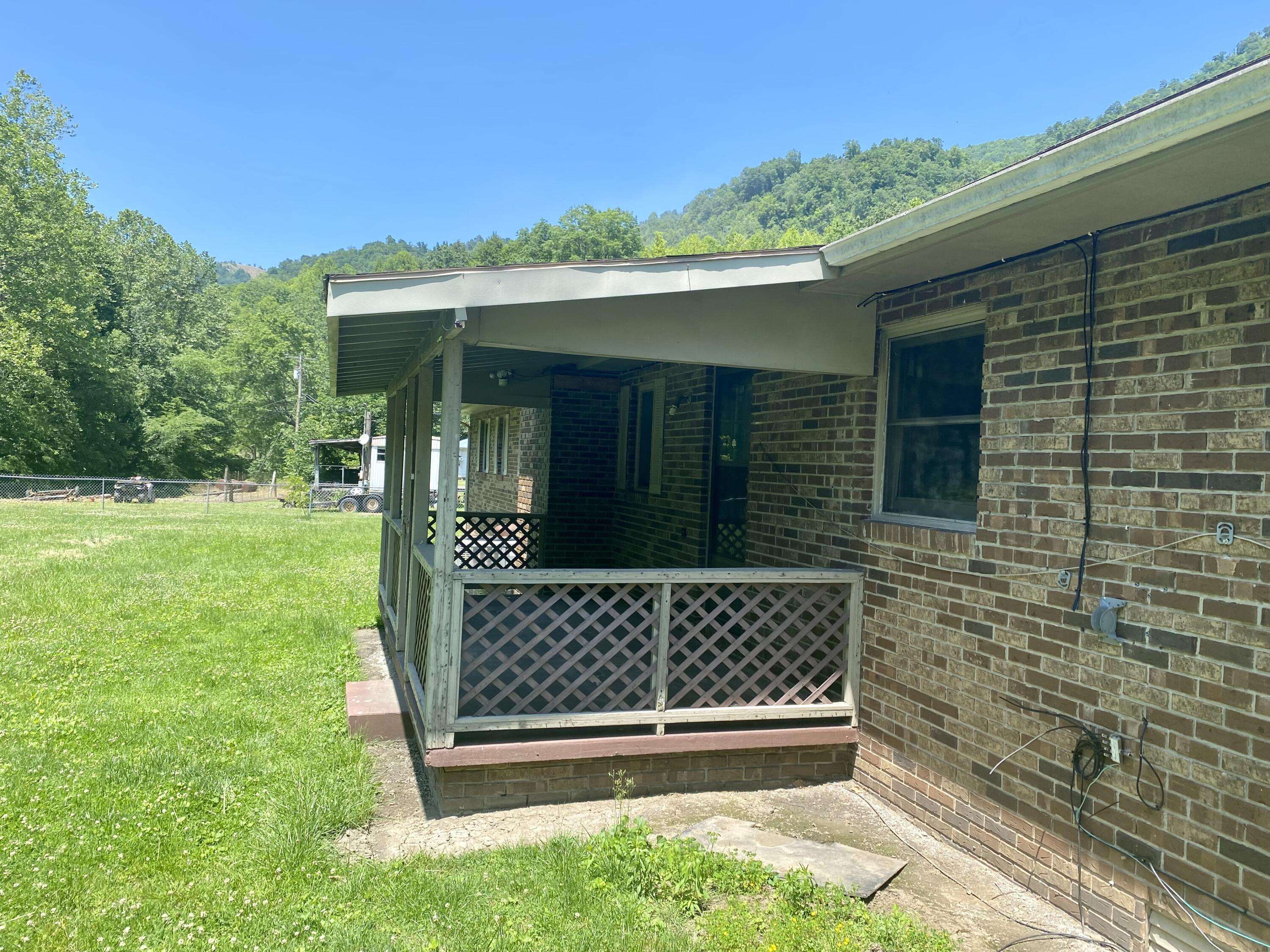 Closplint, KY 40927,18978 Highway 38