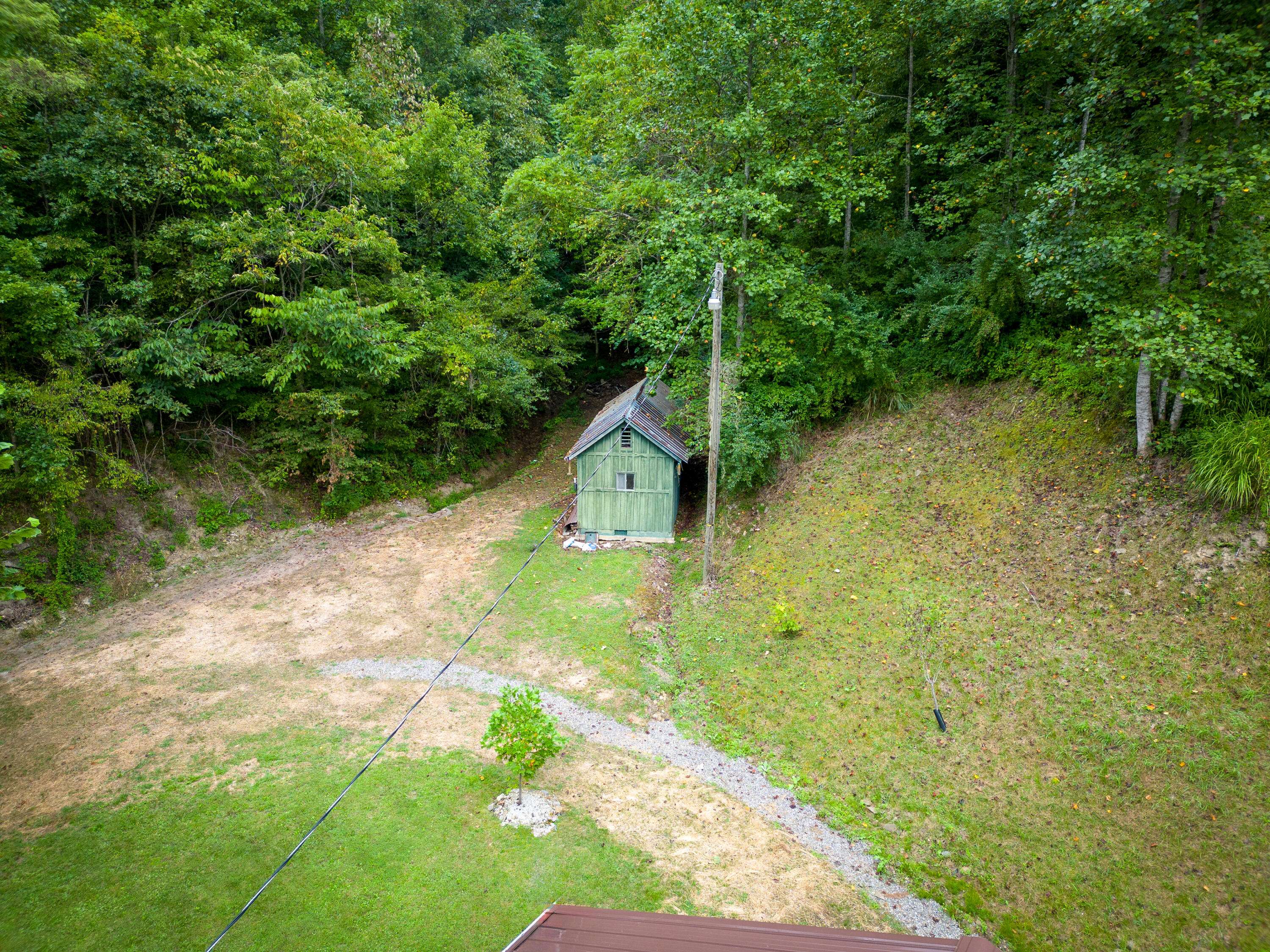 Hindman, KY 41822,33 Hemlock Drive