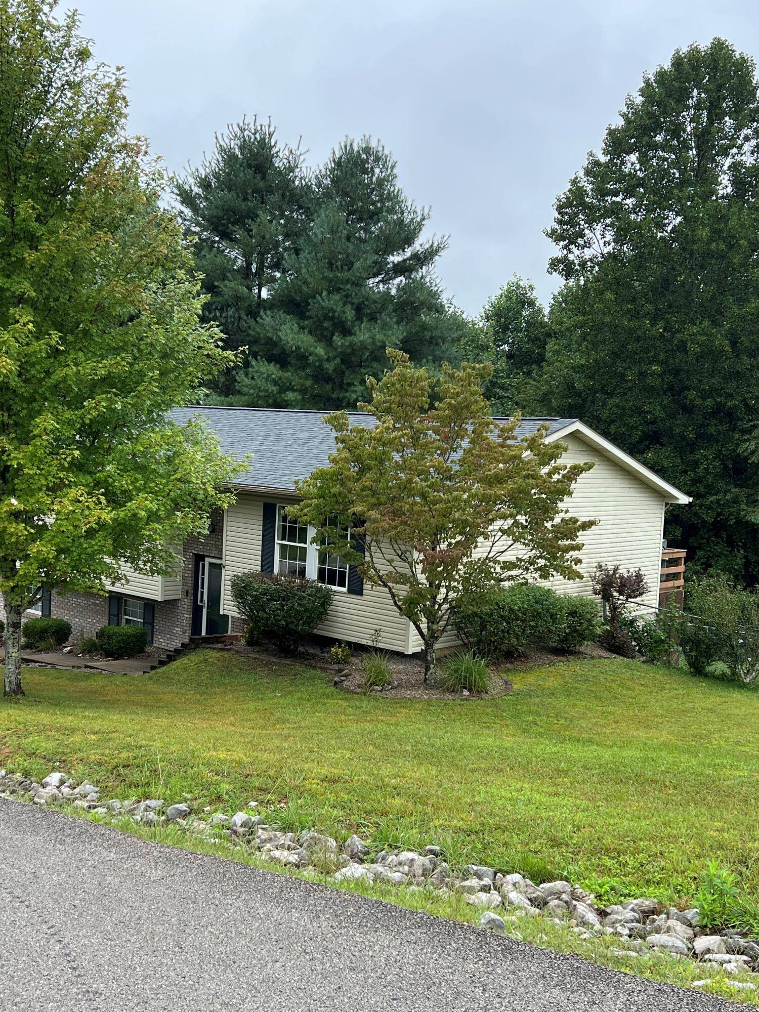 Corbin, KY 40701,210 Blossom Ridge Drive