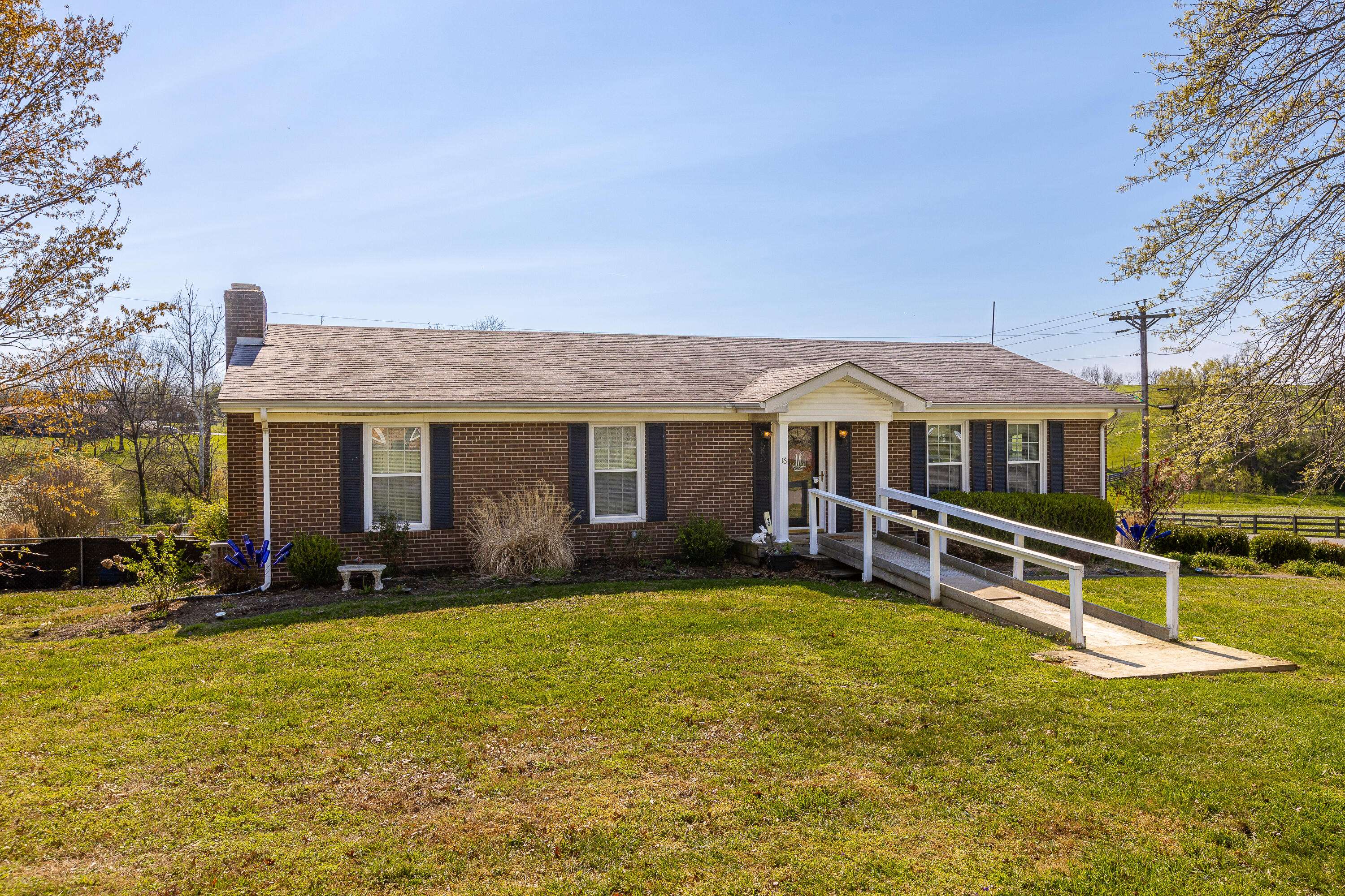 Lancaster, KY 40444,16 Estes Drive