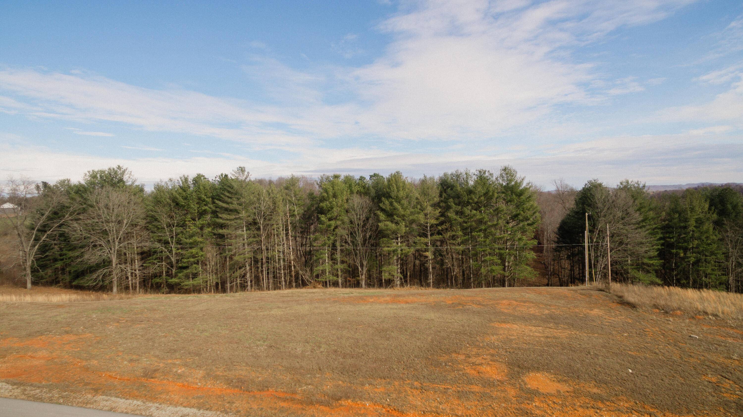 Somerset, KY 42503,2 Goldenberg Lane