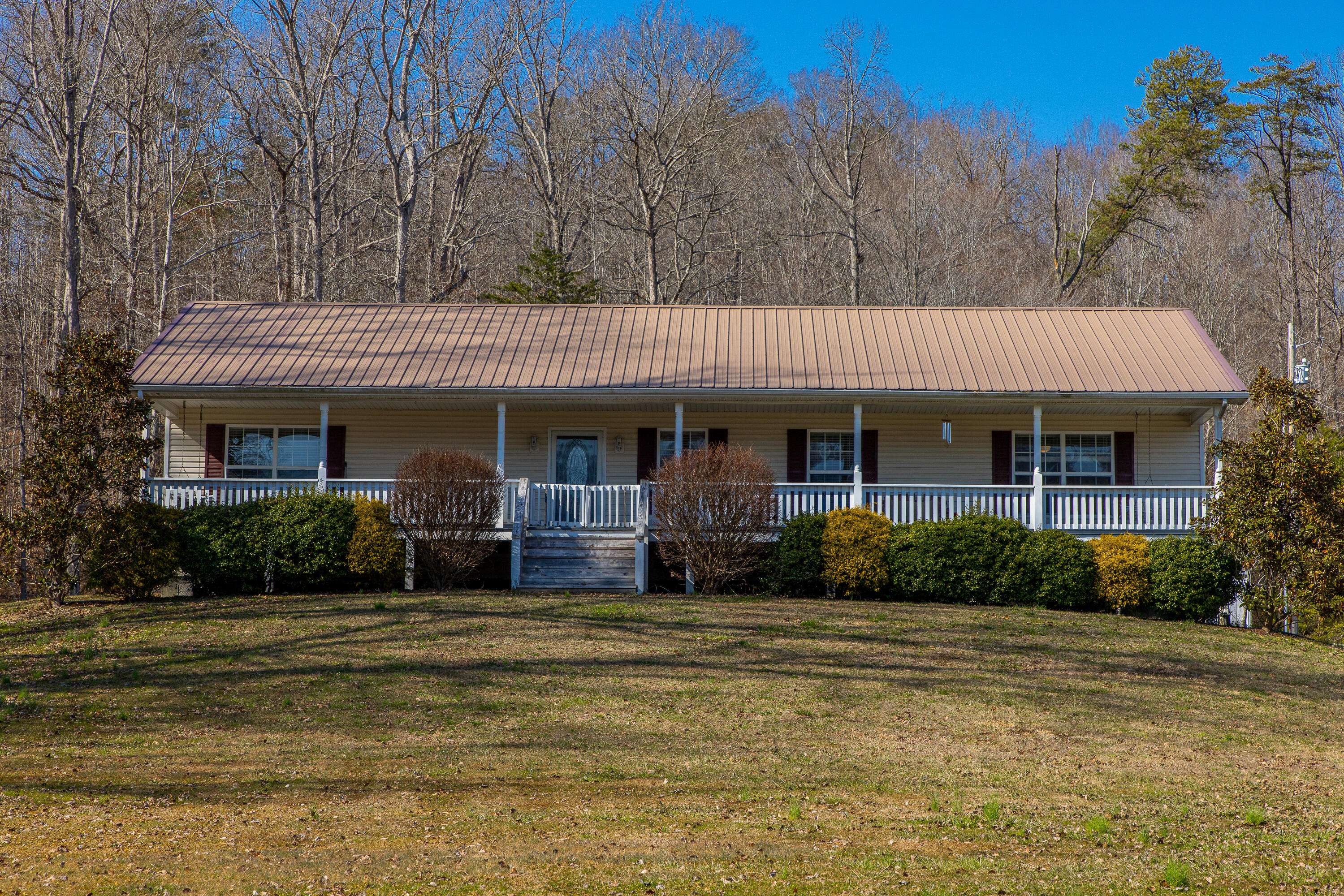 Stanton, KY 40380,76 Cat Creek Road