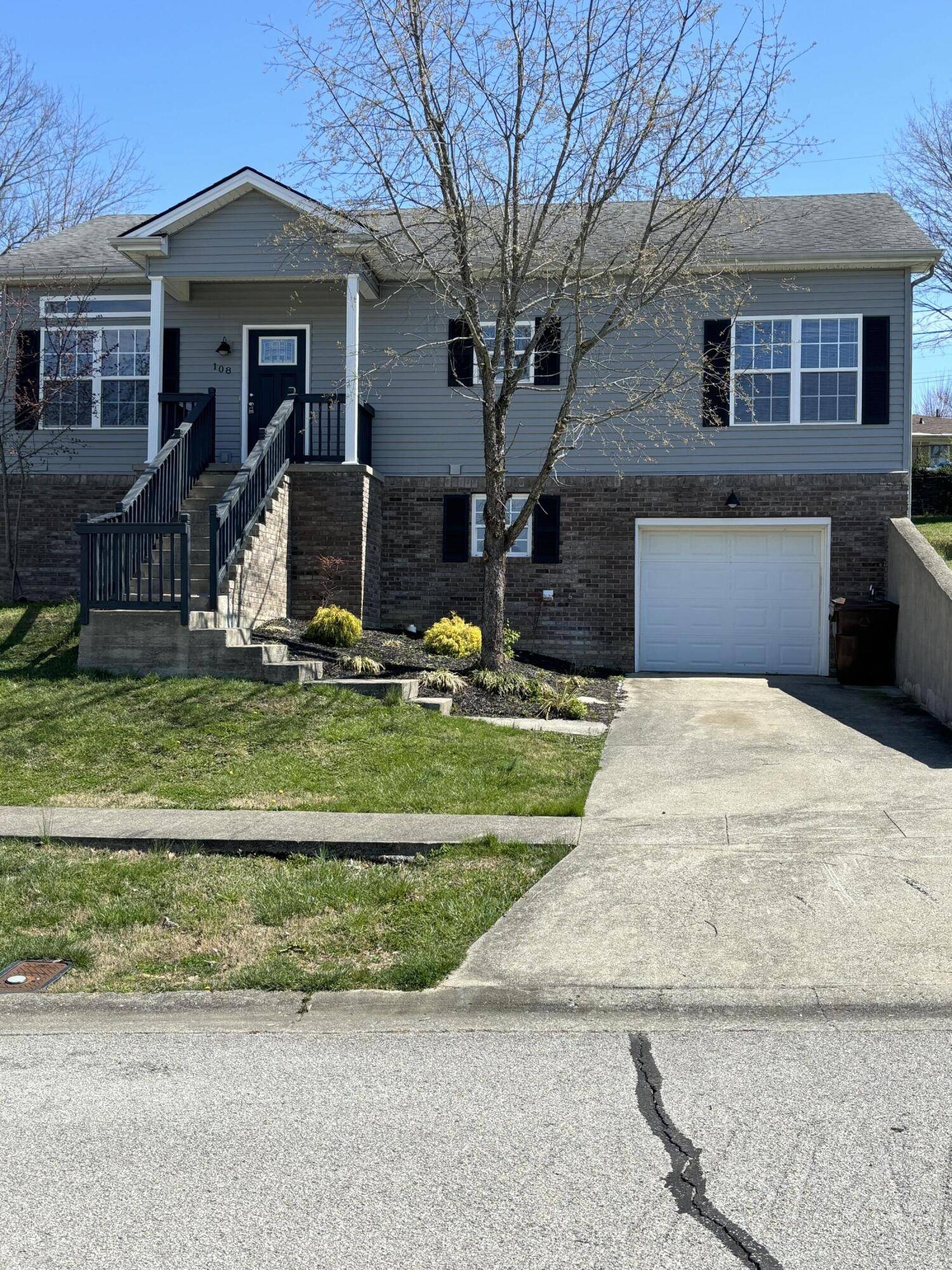 Winchester, KY 40391,108 Dixon Way